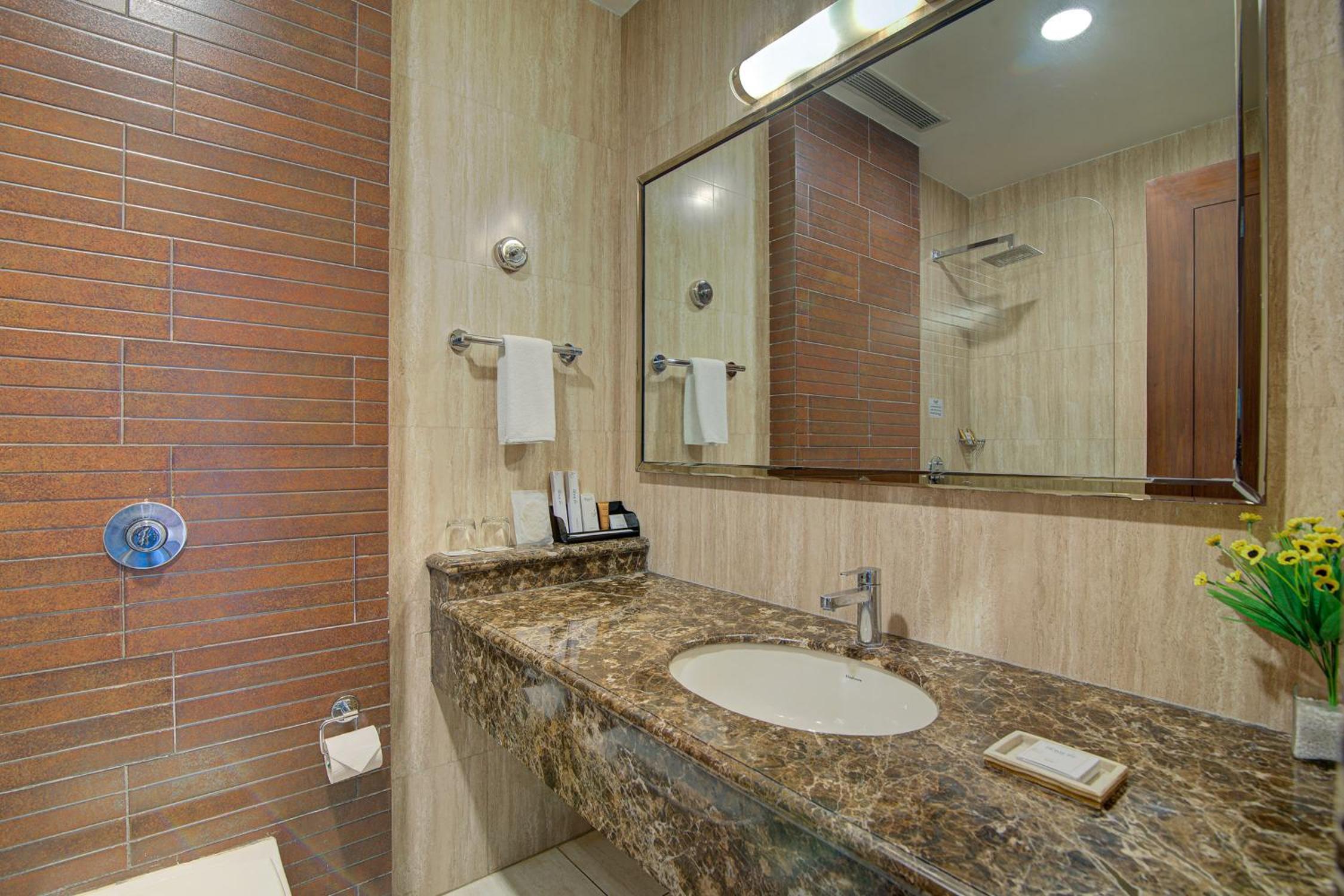 Superior Family Room photo 2