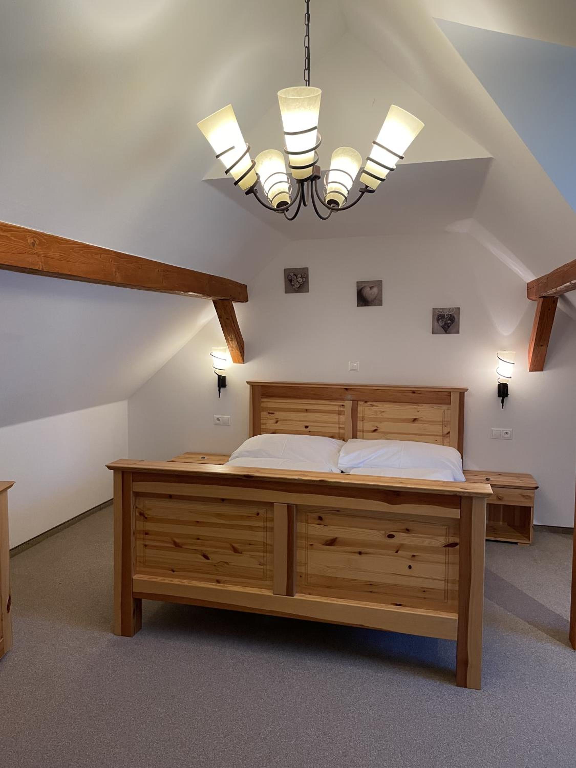 Deluxe Double or Twin Room - Photo 5