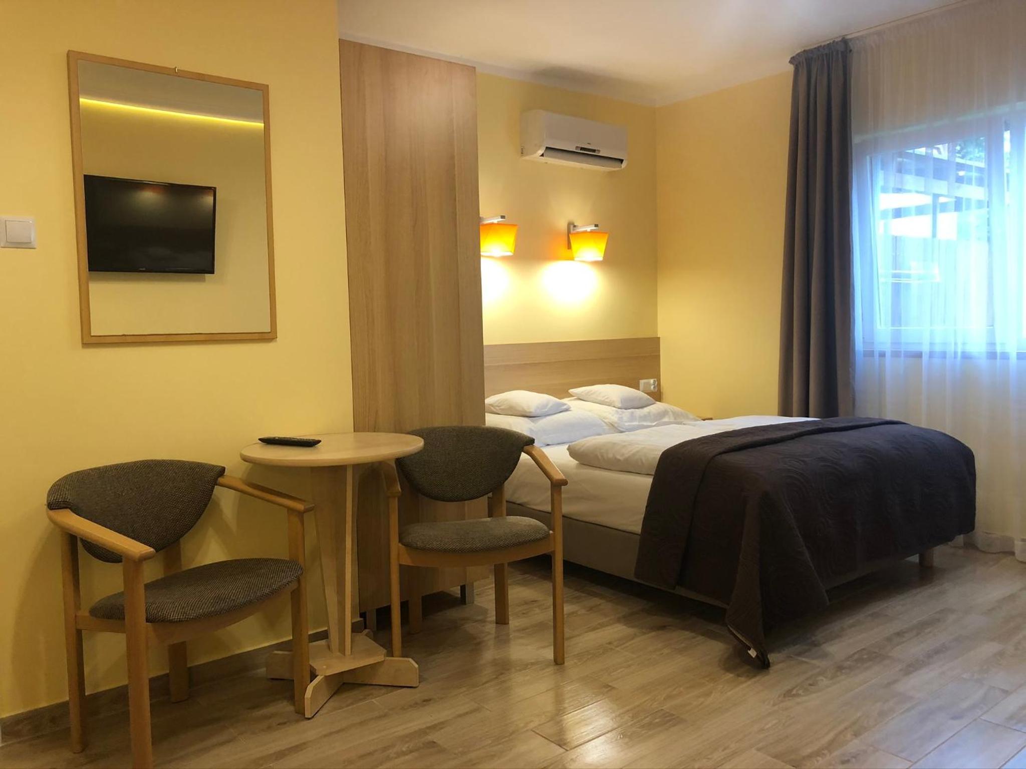 Triple Room with Private Bathroom photo 1