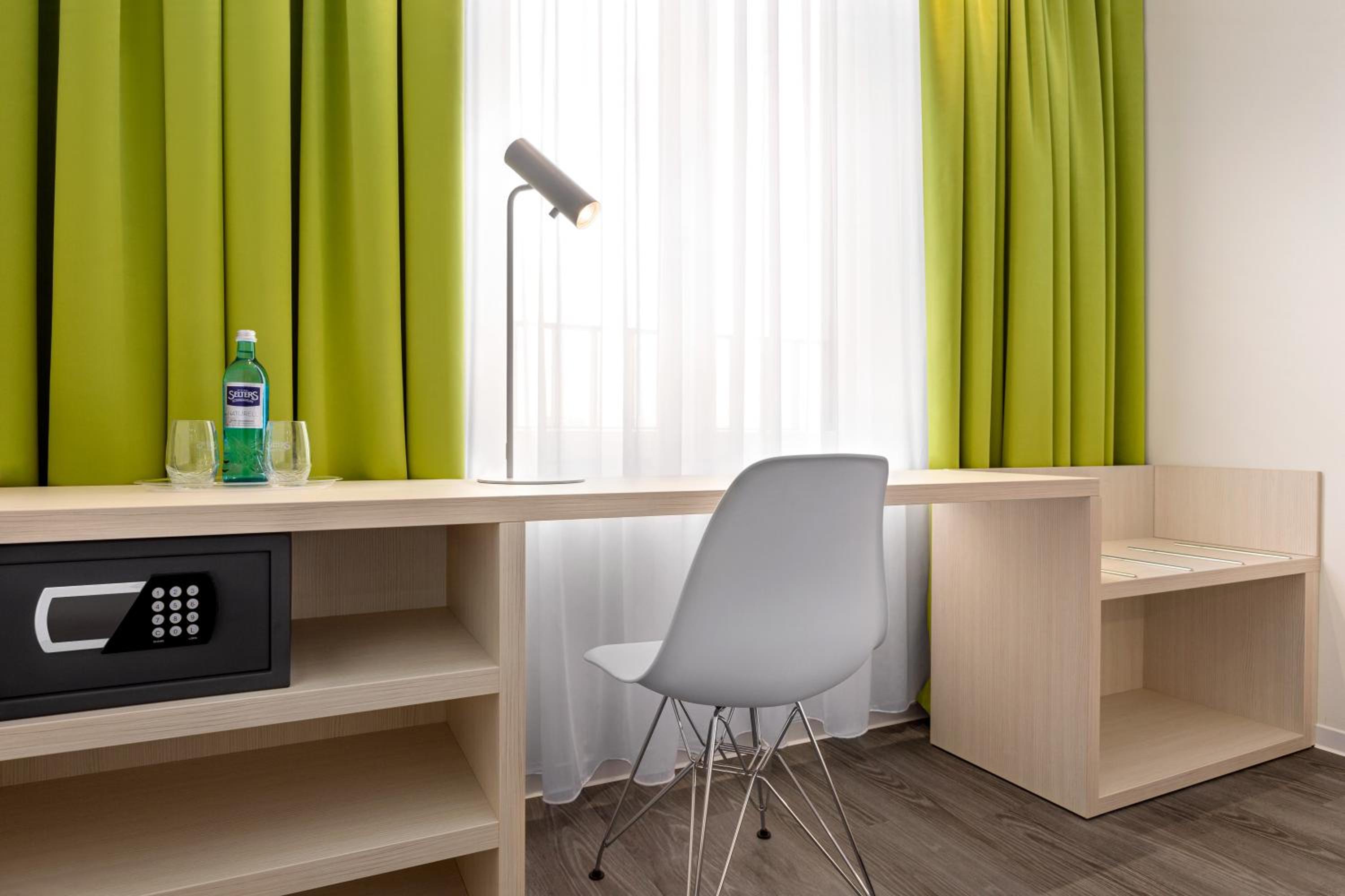Standard Double Room - Photo 5