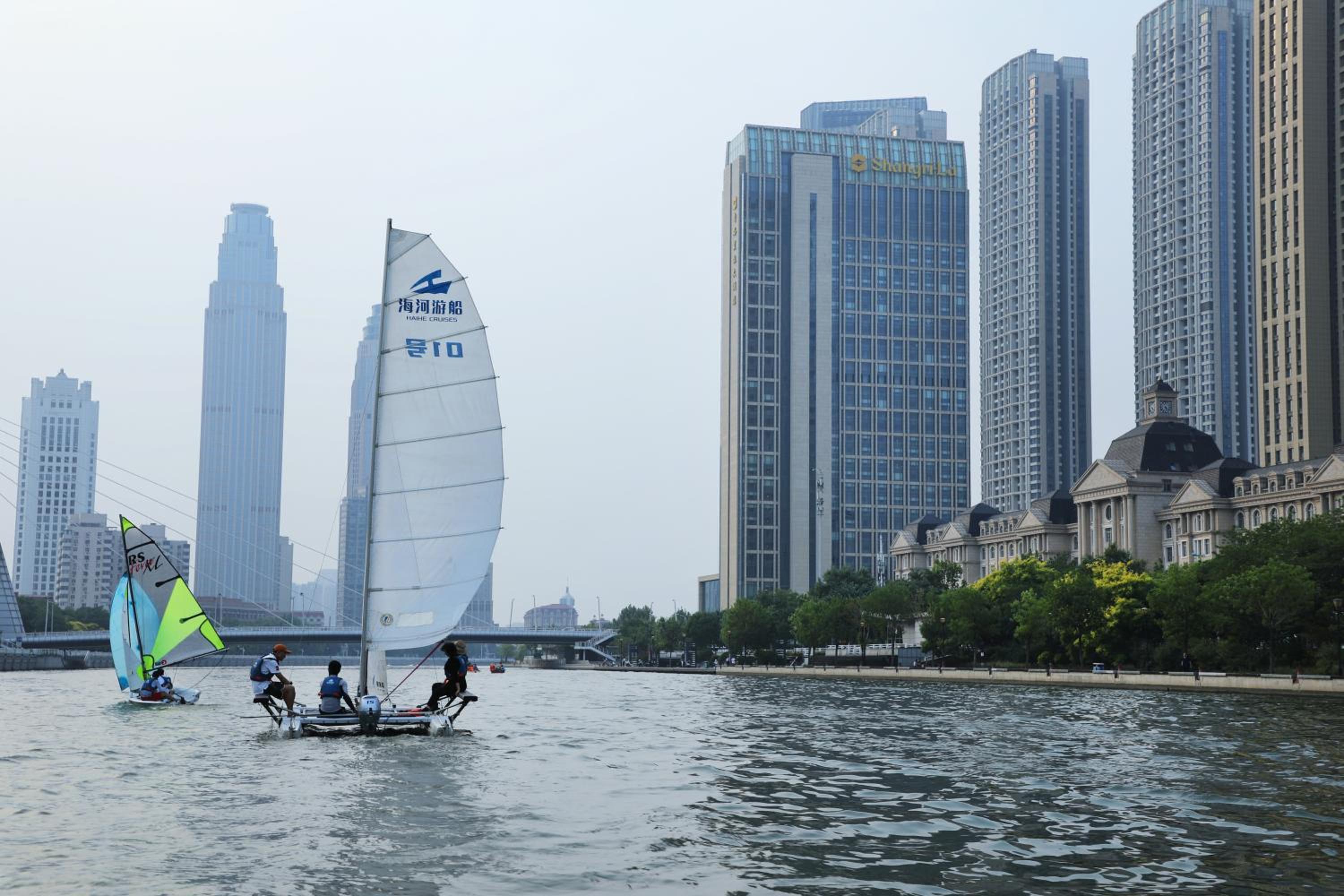 Panoramic River View King Room - Sailboat Package