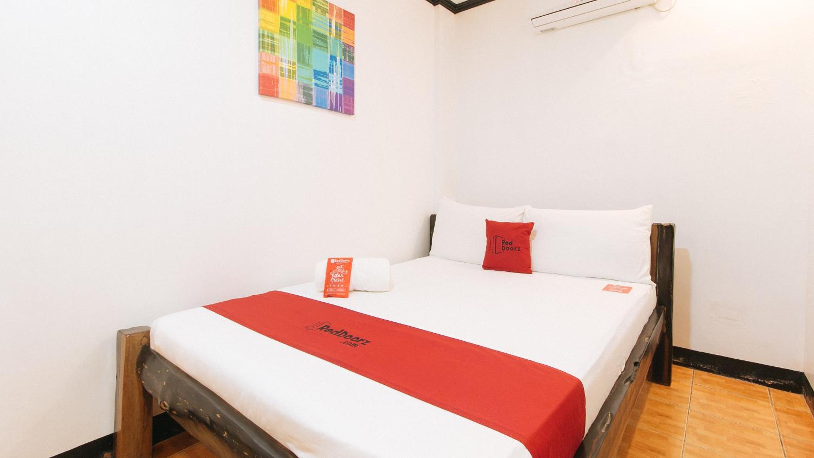 Budget Double Room photo 2