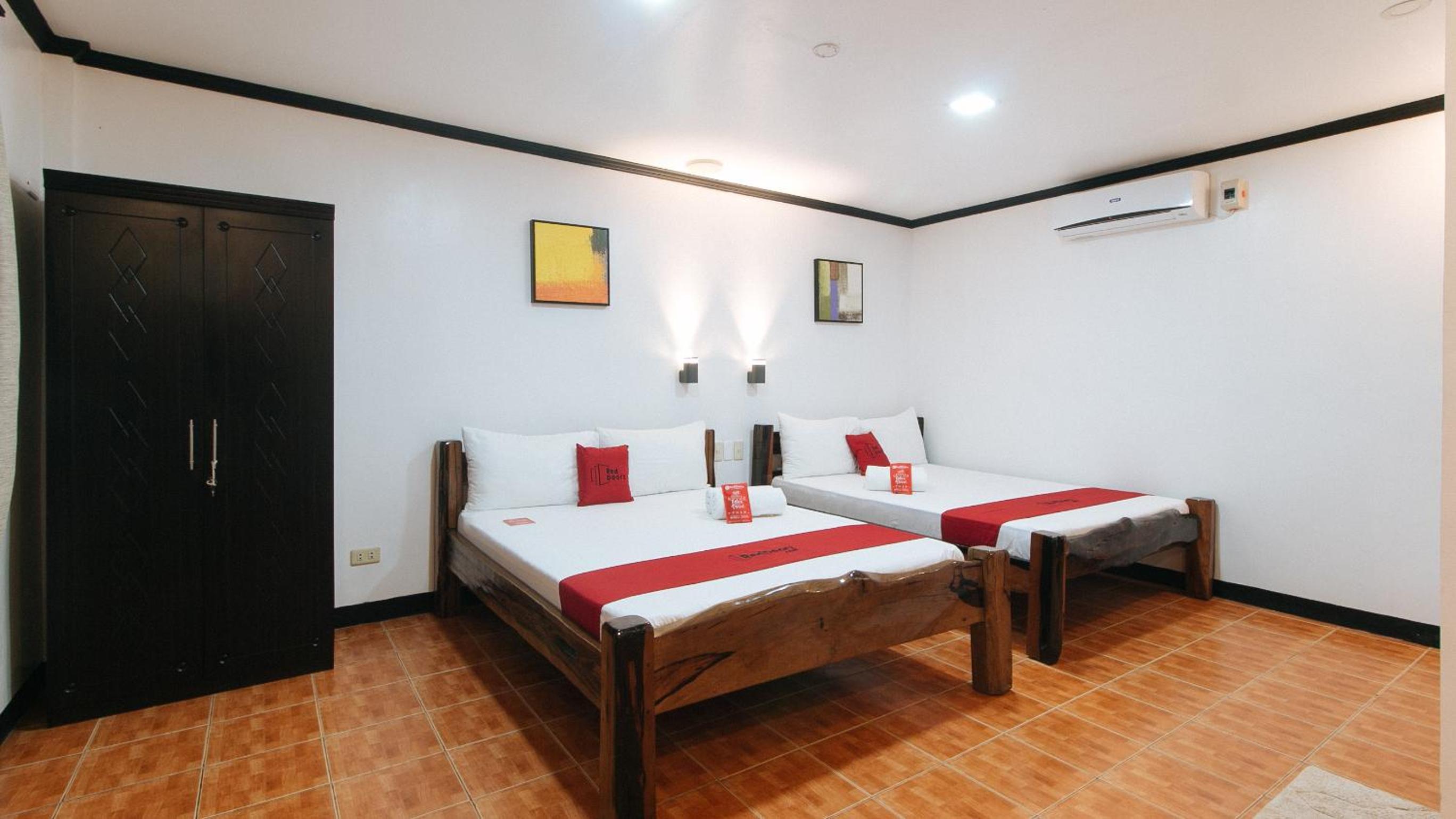 Twin Room - Photo 5