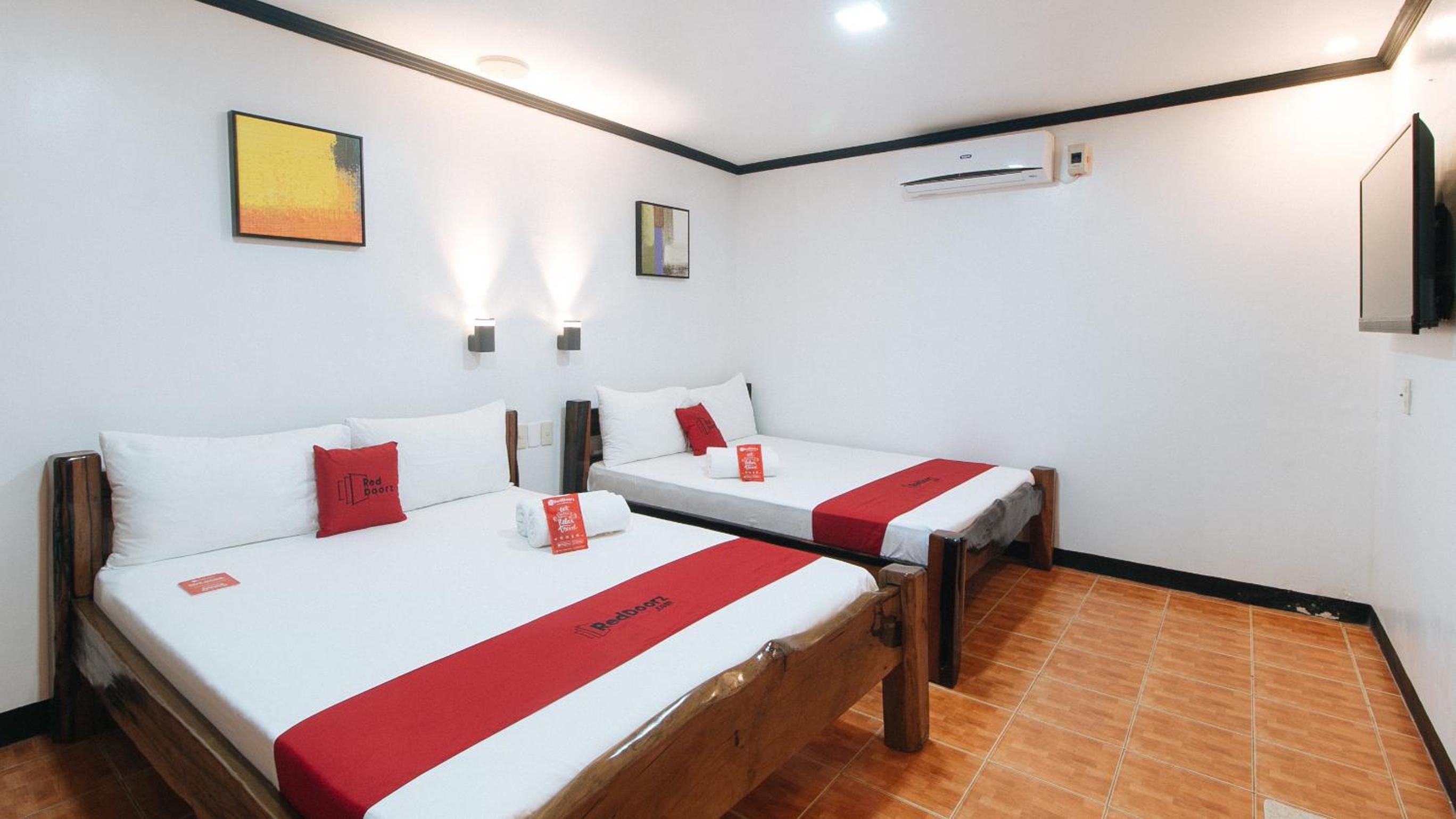 Twin Room - Photo 1