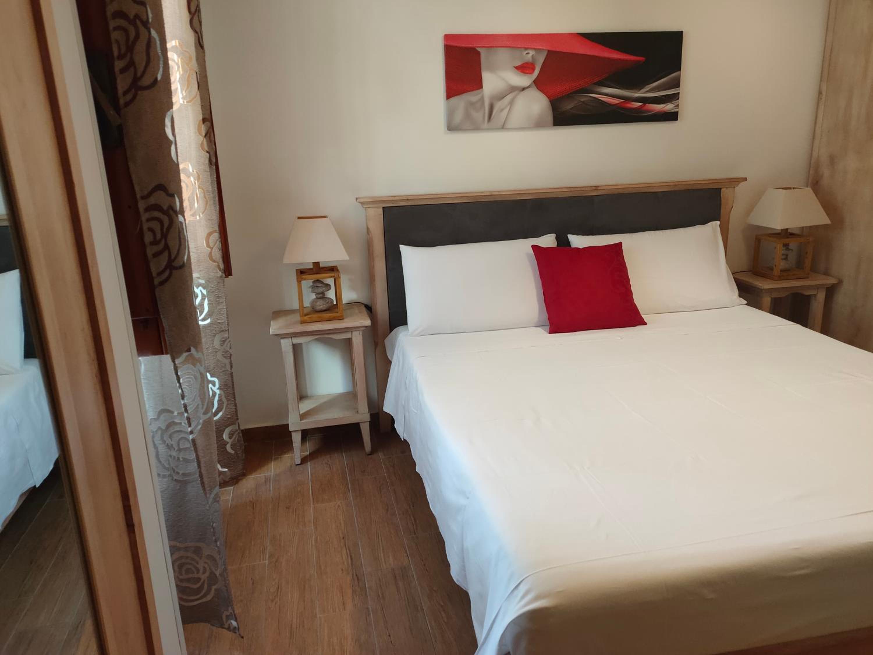 Double Room - Photo 10