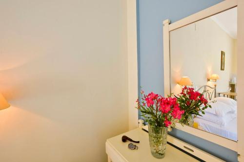 Studio (2 Adults)
