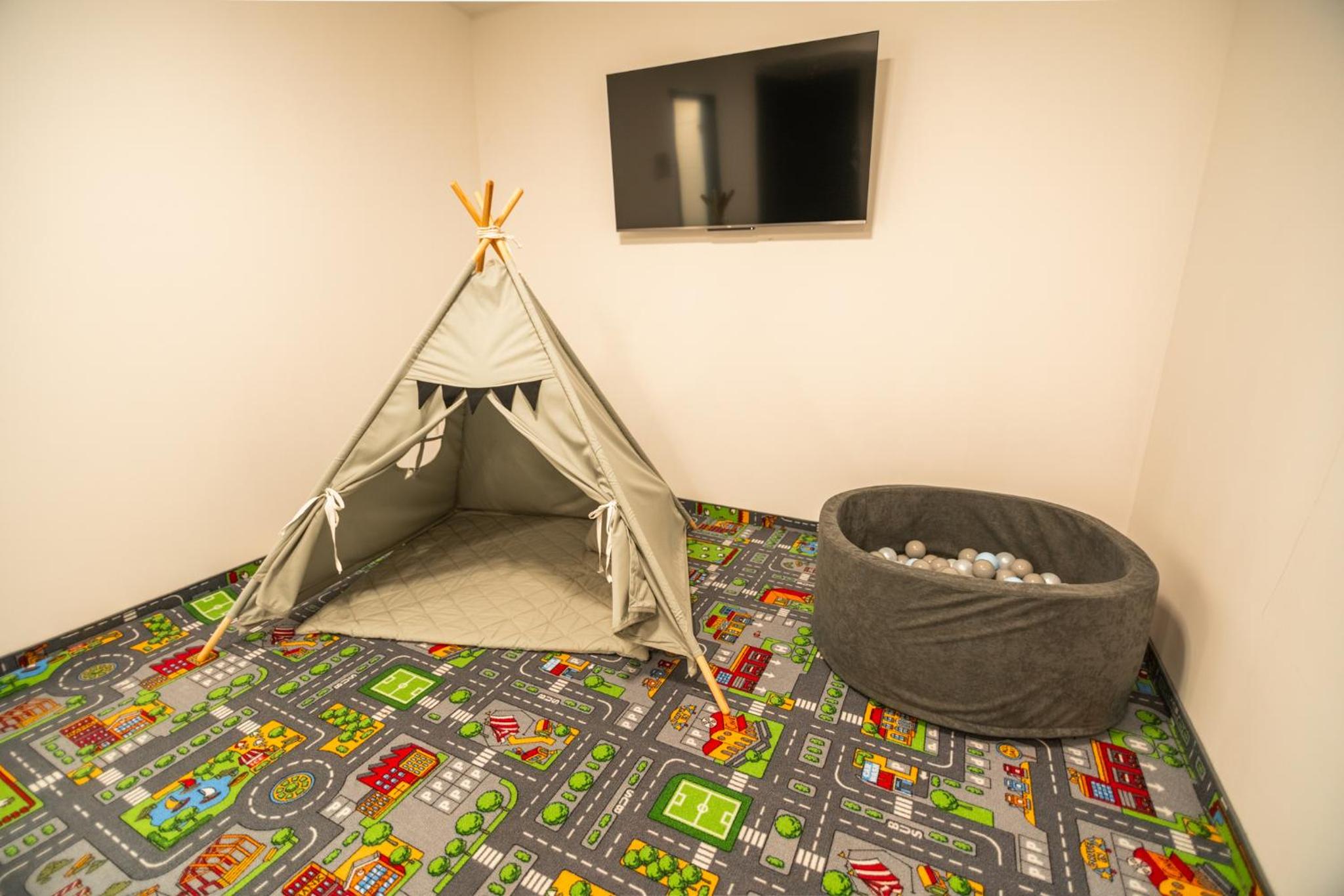 One-Bedroom Apartment - Photo 31