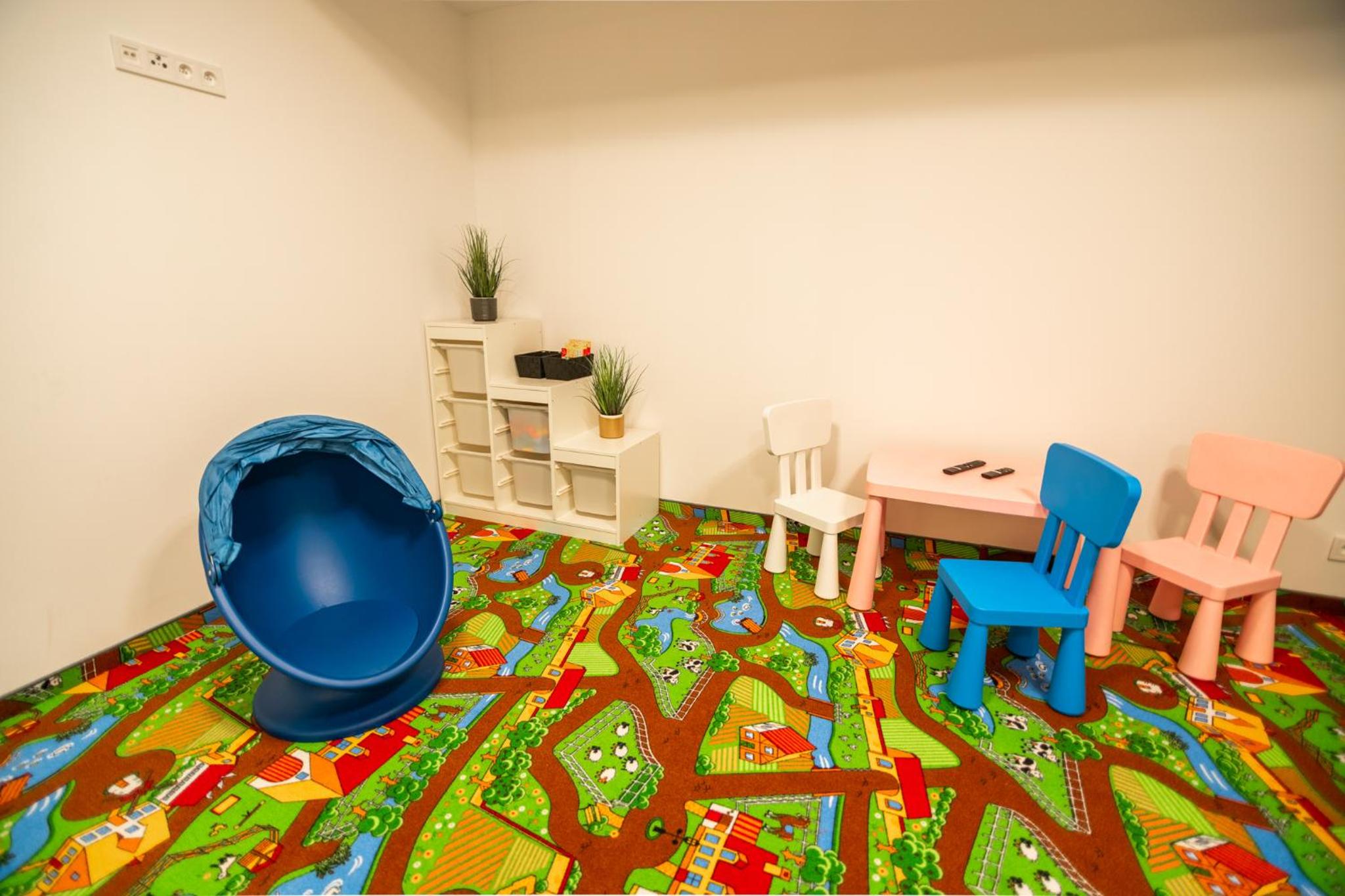 One-Bedroom Apartment - Photo 32