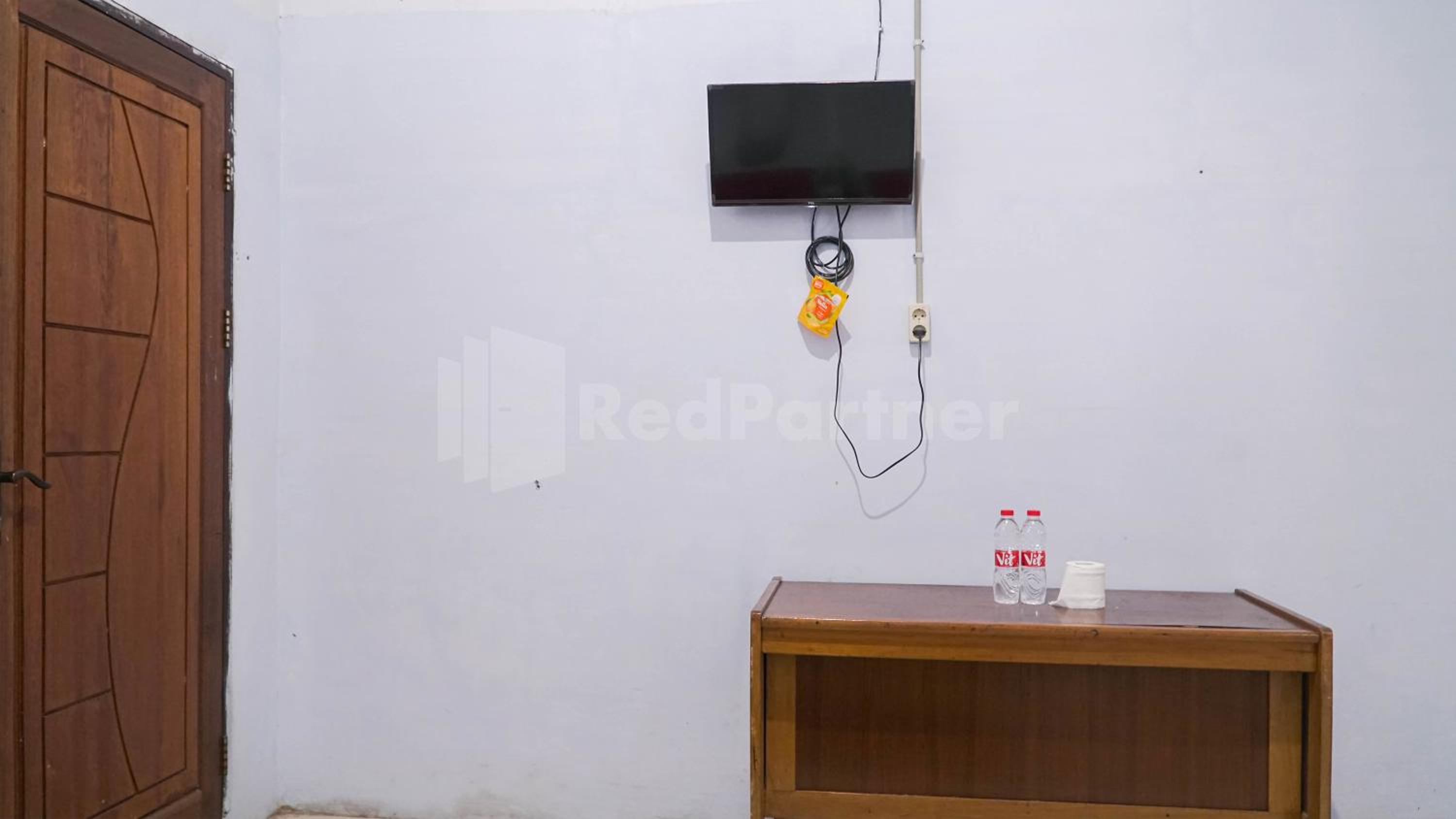 Standard Double Room - Photo 10