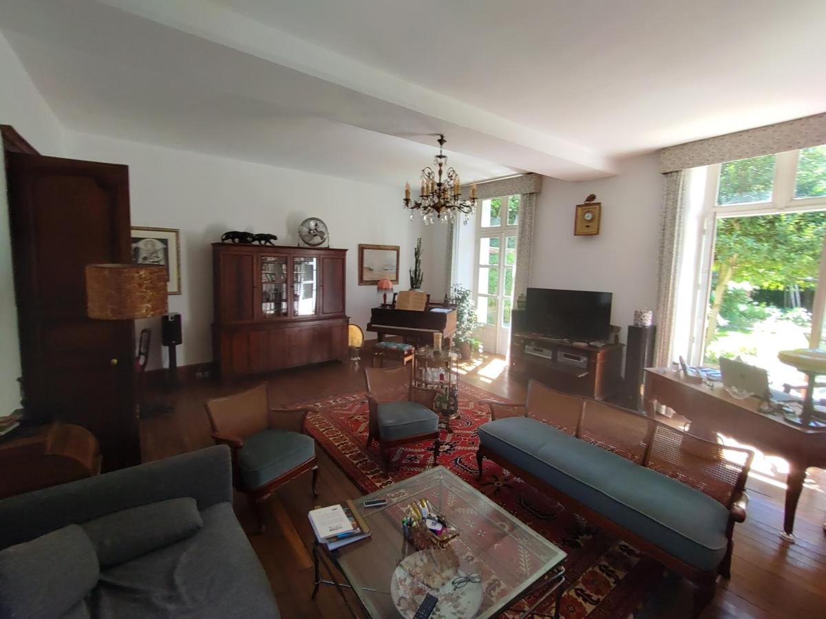 One-Bedroom Apartment - Photo 12