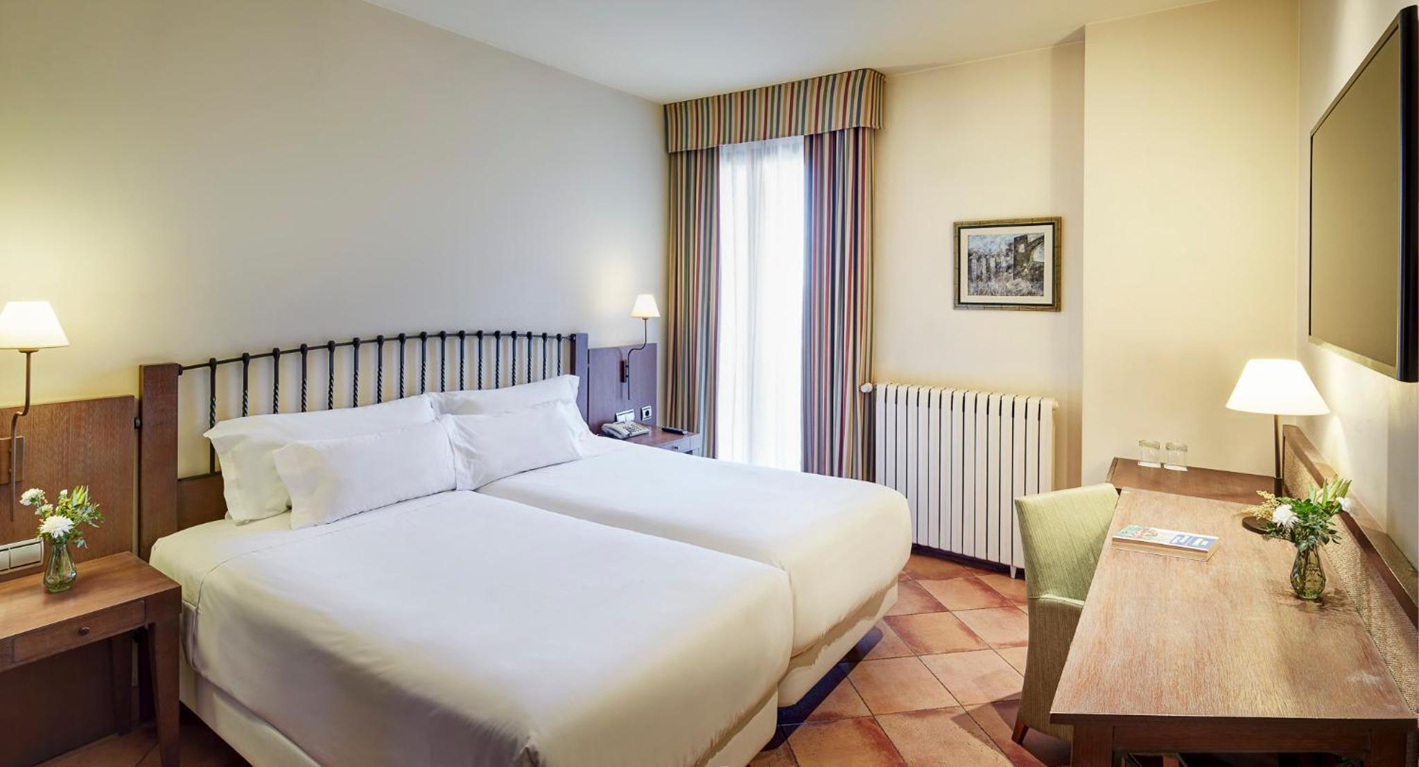 Twin Room - Photo 1