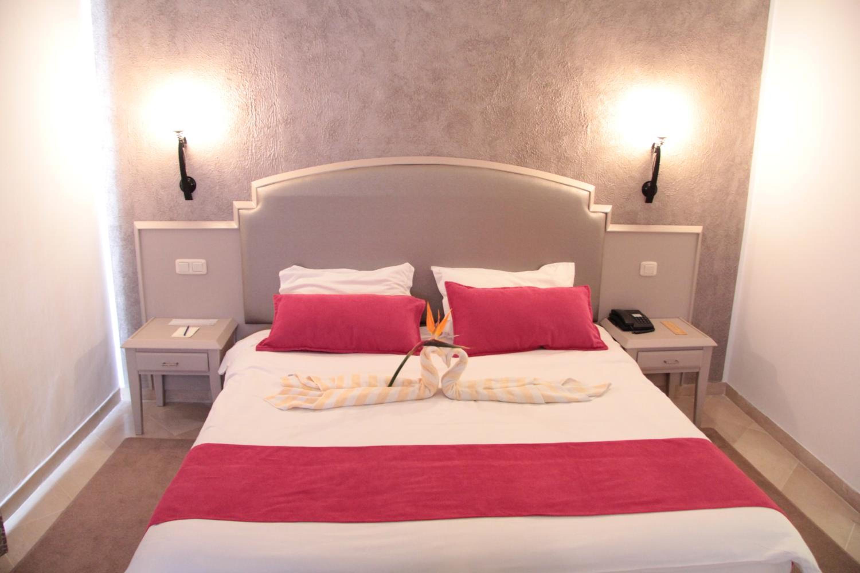 Standard Double Room - Photo 2
