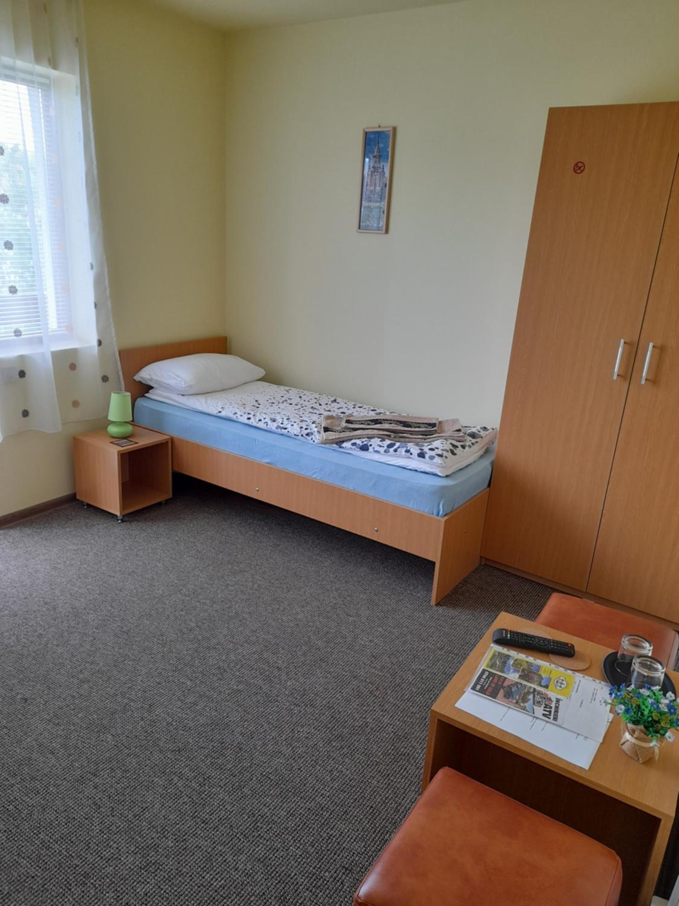 Double or Twin Room - Photo 3