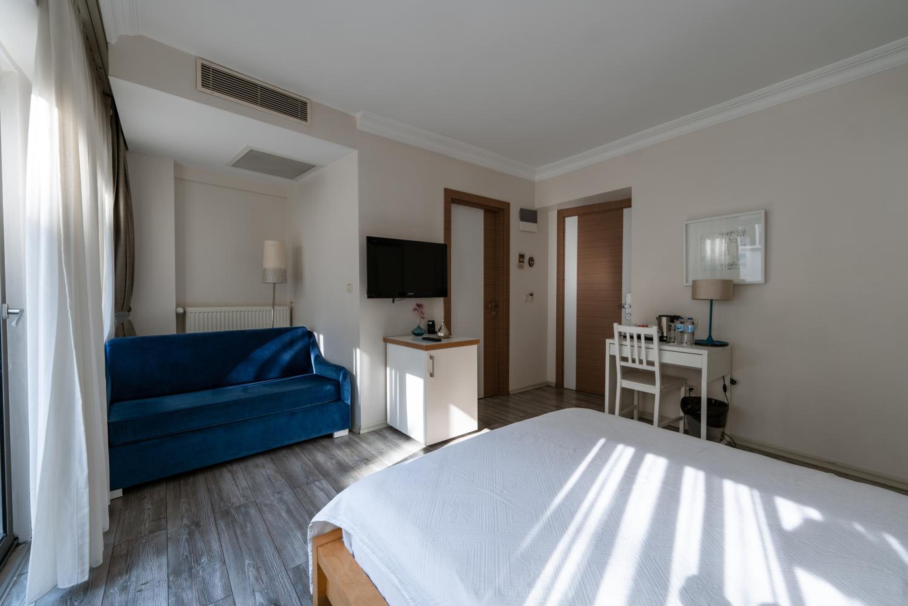 Partial Sea View Room photo 2