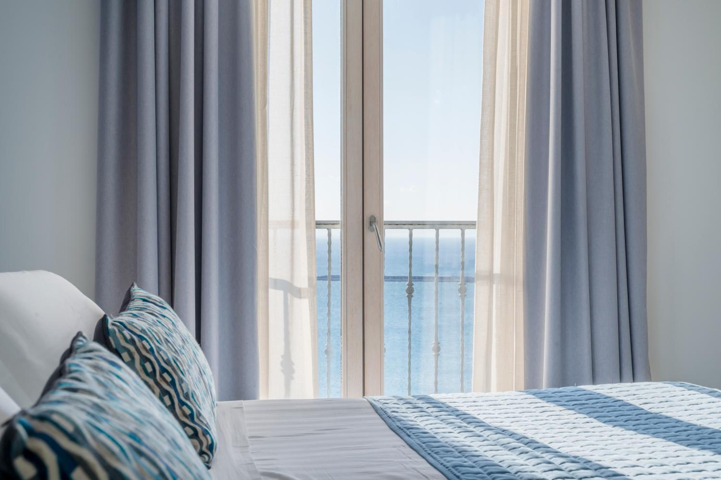 Superior Family Room with Partial Sea View - Photo 6