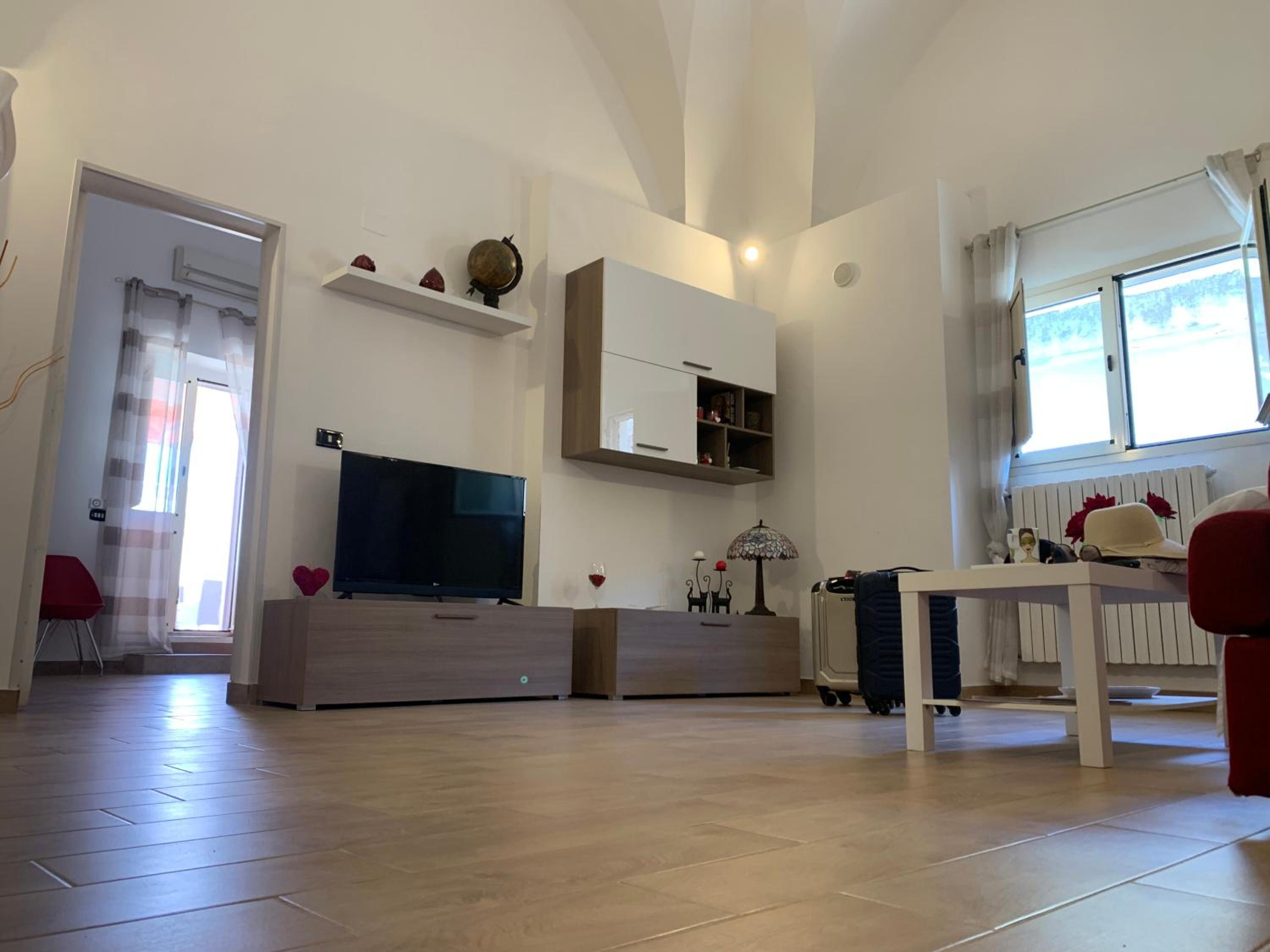 One-Bedroom Apartment - Photo 16
