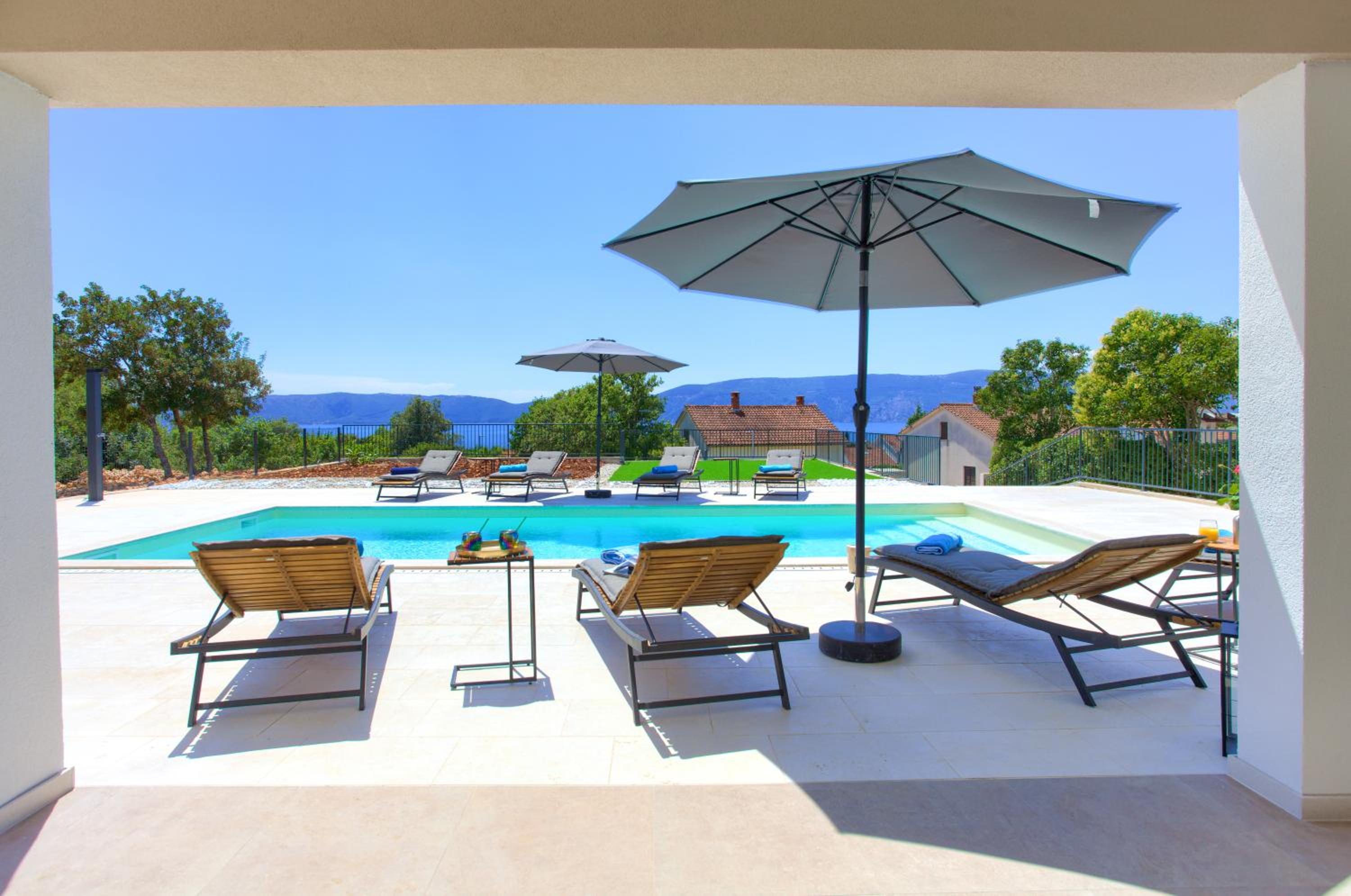 Villa photo 3