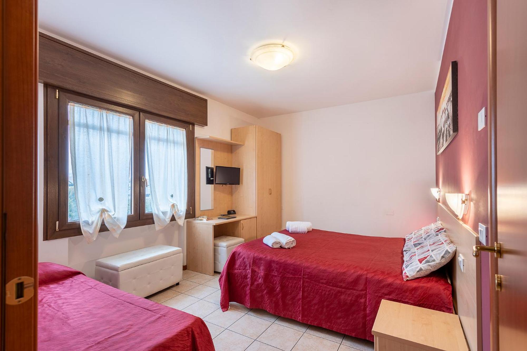 Triple Room - Photo 7