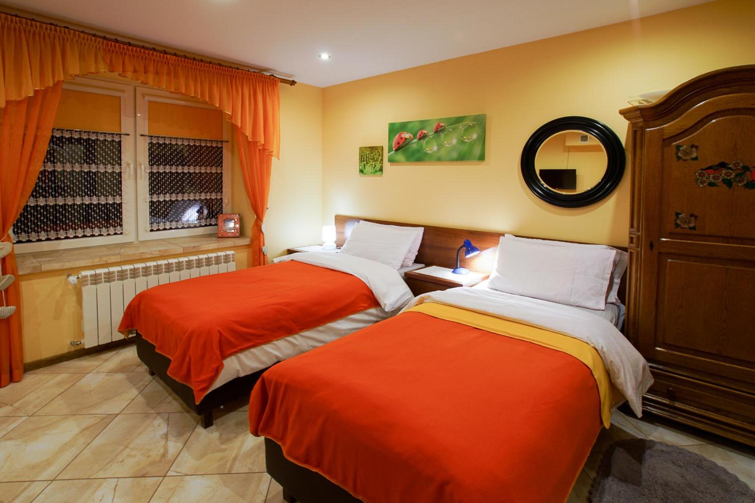 Triple Room with Private Bathroom photo 1