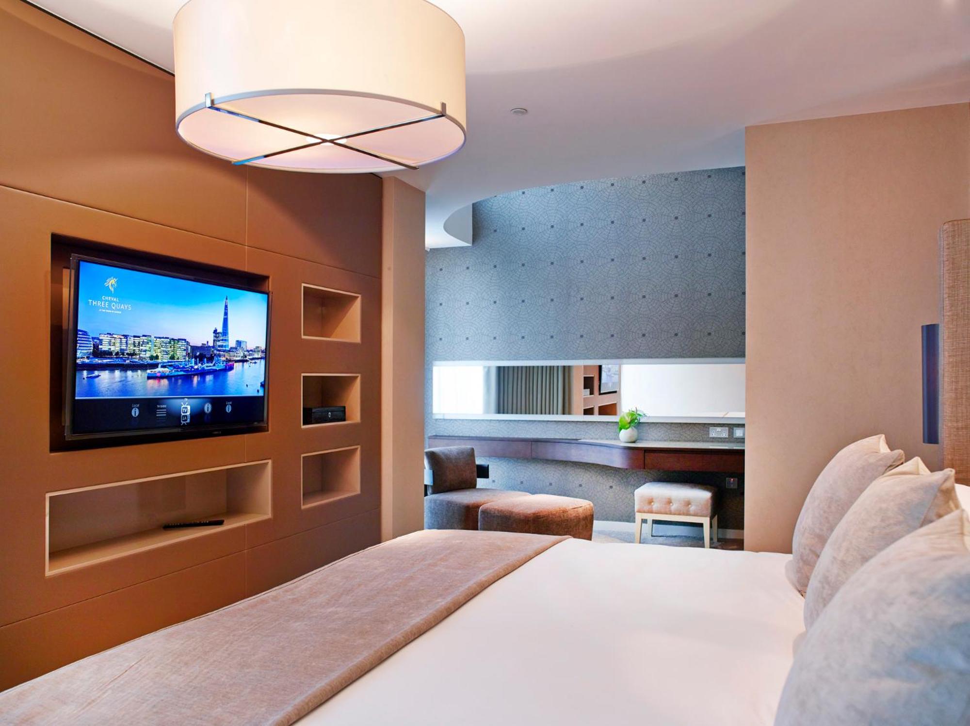 Two-Bedroom Penthouse Tower View thumbnail 6
