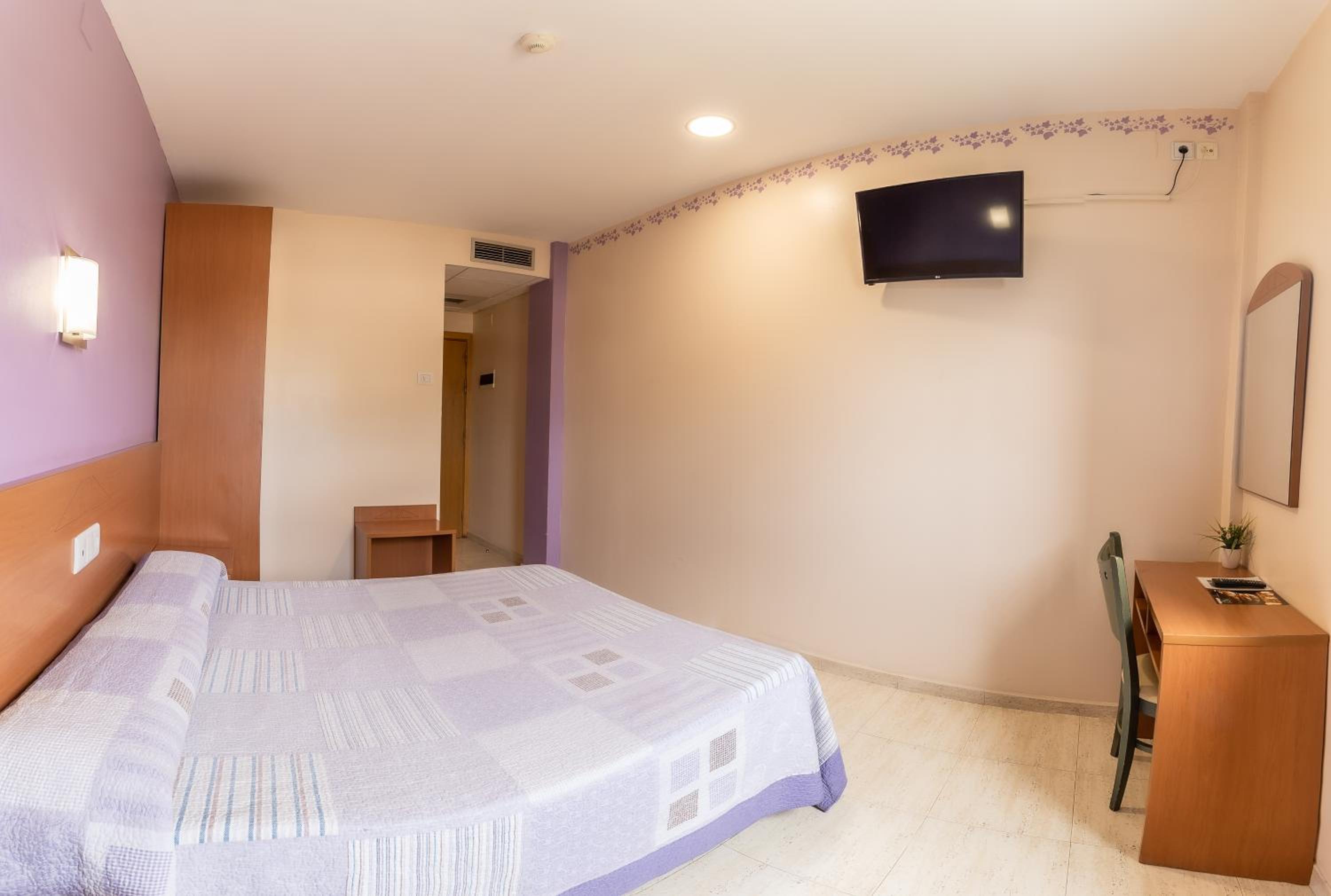 Double Room - Photo 1