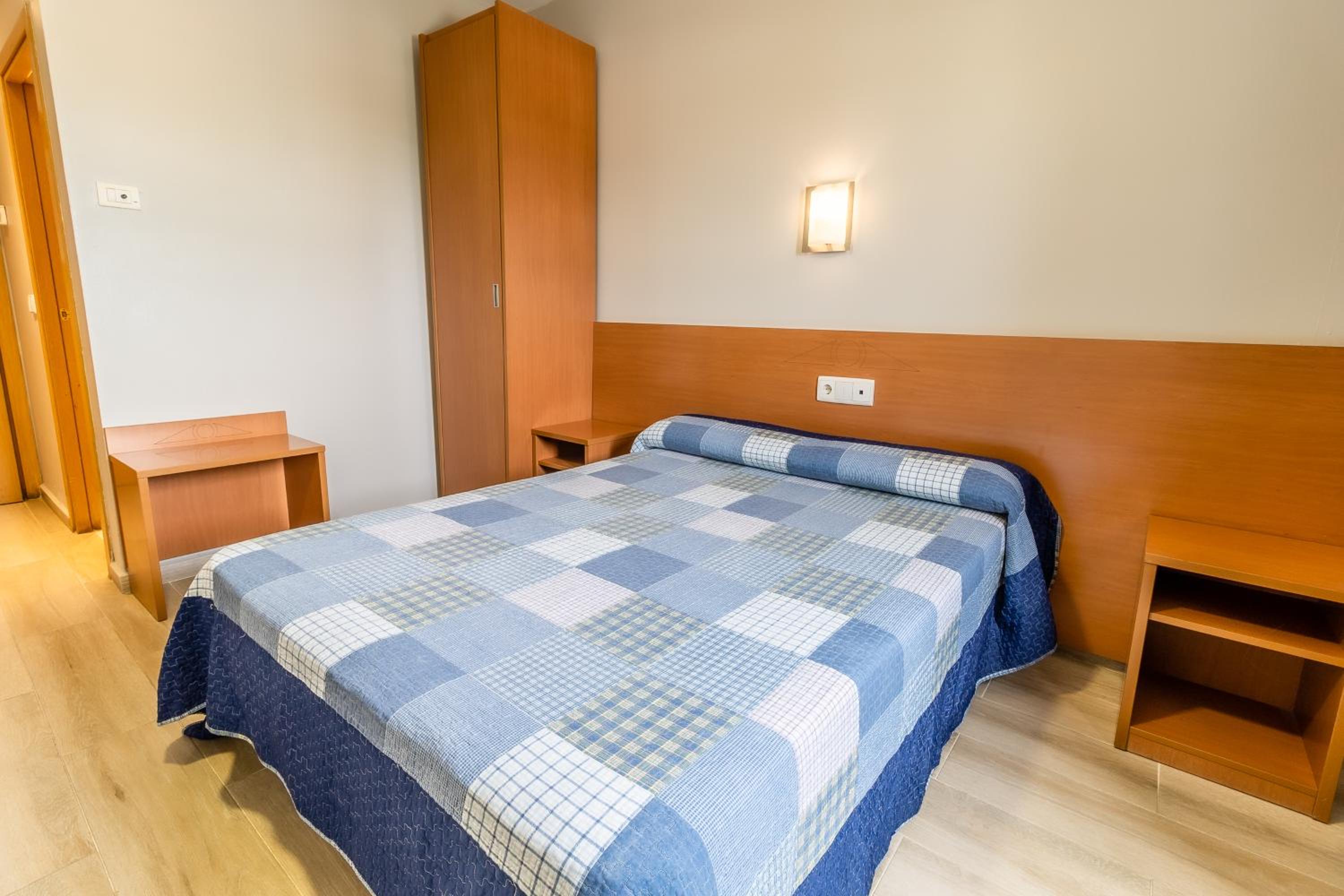 Double Room - Photo 2