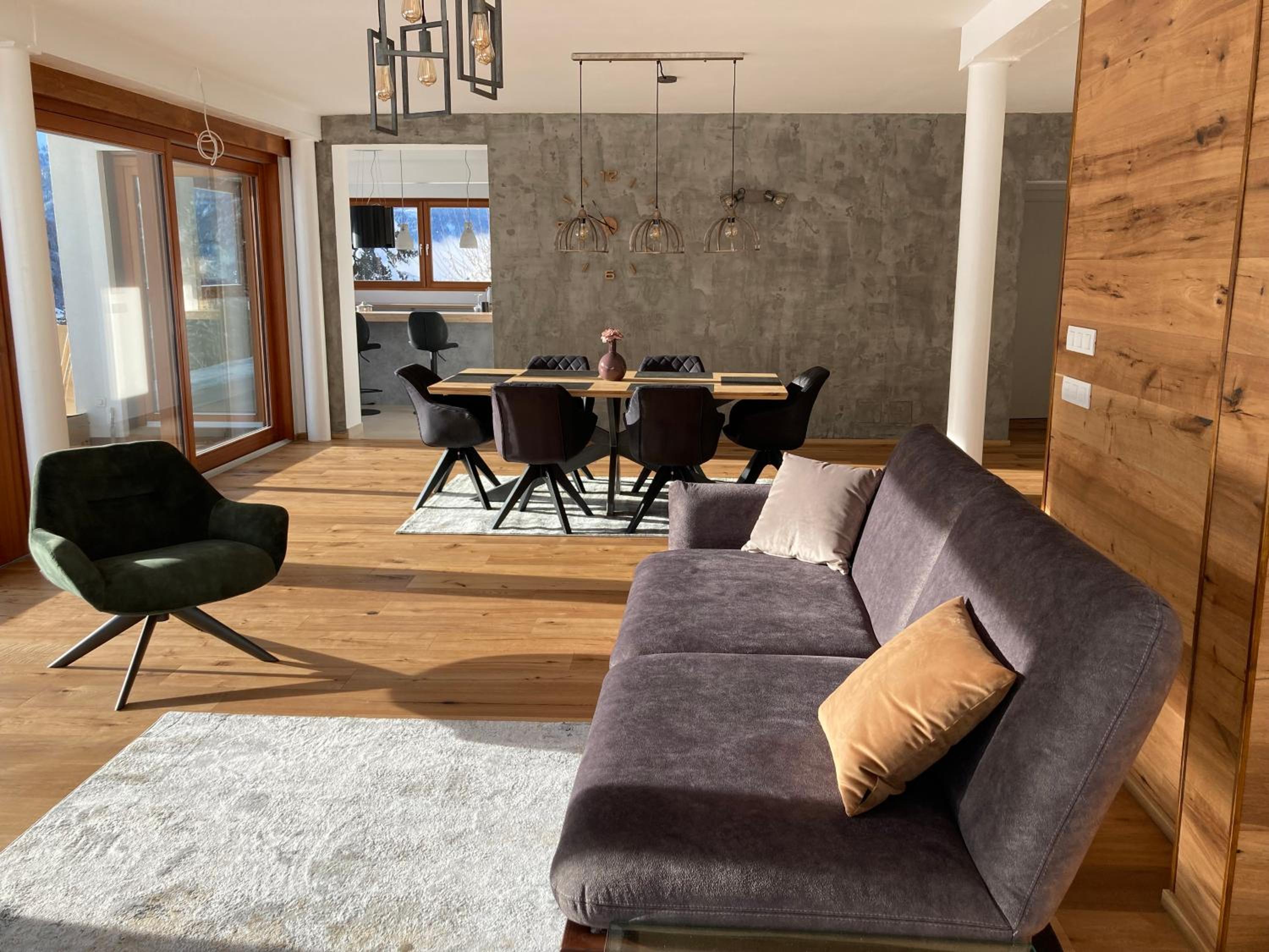 Apartment with Mountain View photo 1