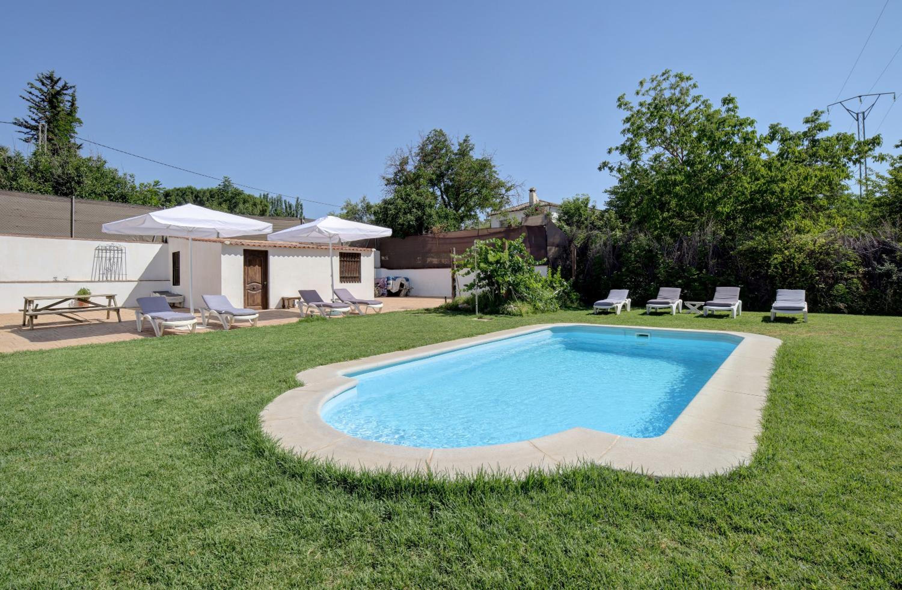 Three-Bedroom House - Photo 15