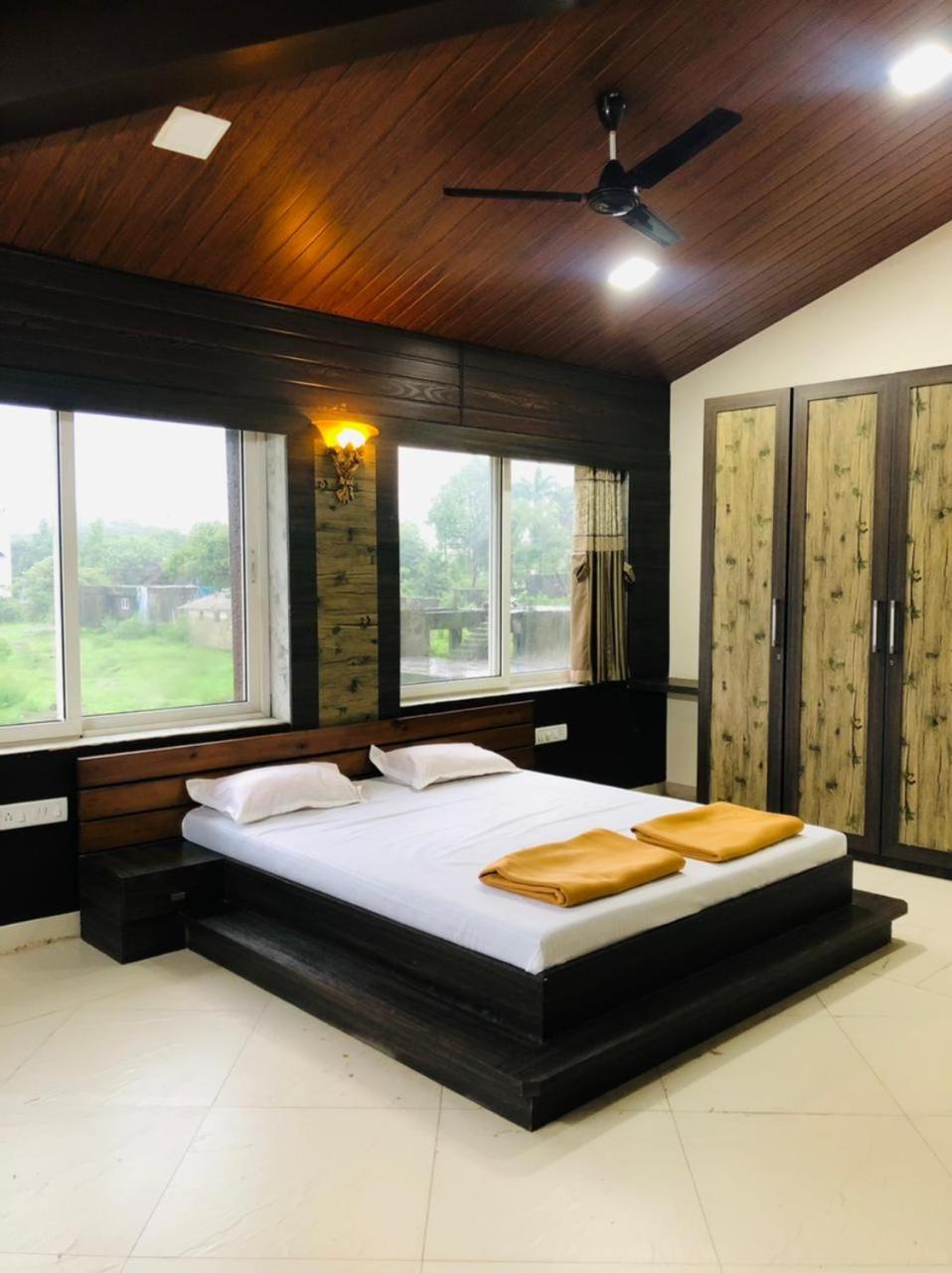 Three-Bedroom Villa photo 1