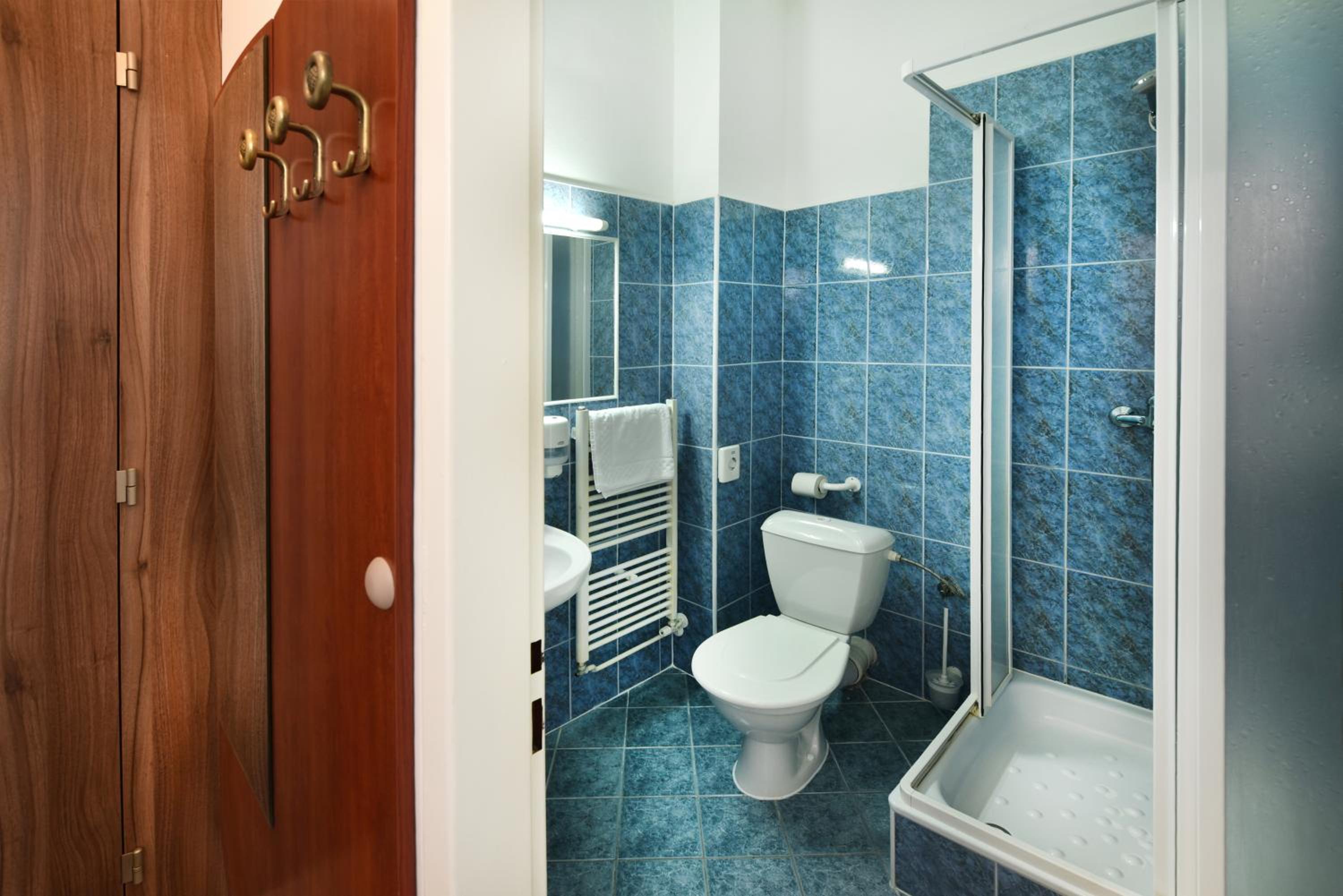 One-Bedroom Apartment - Photo 5