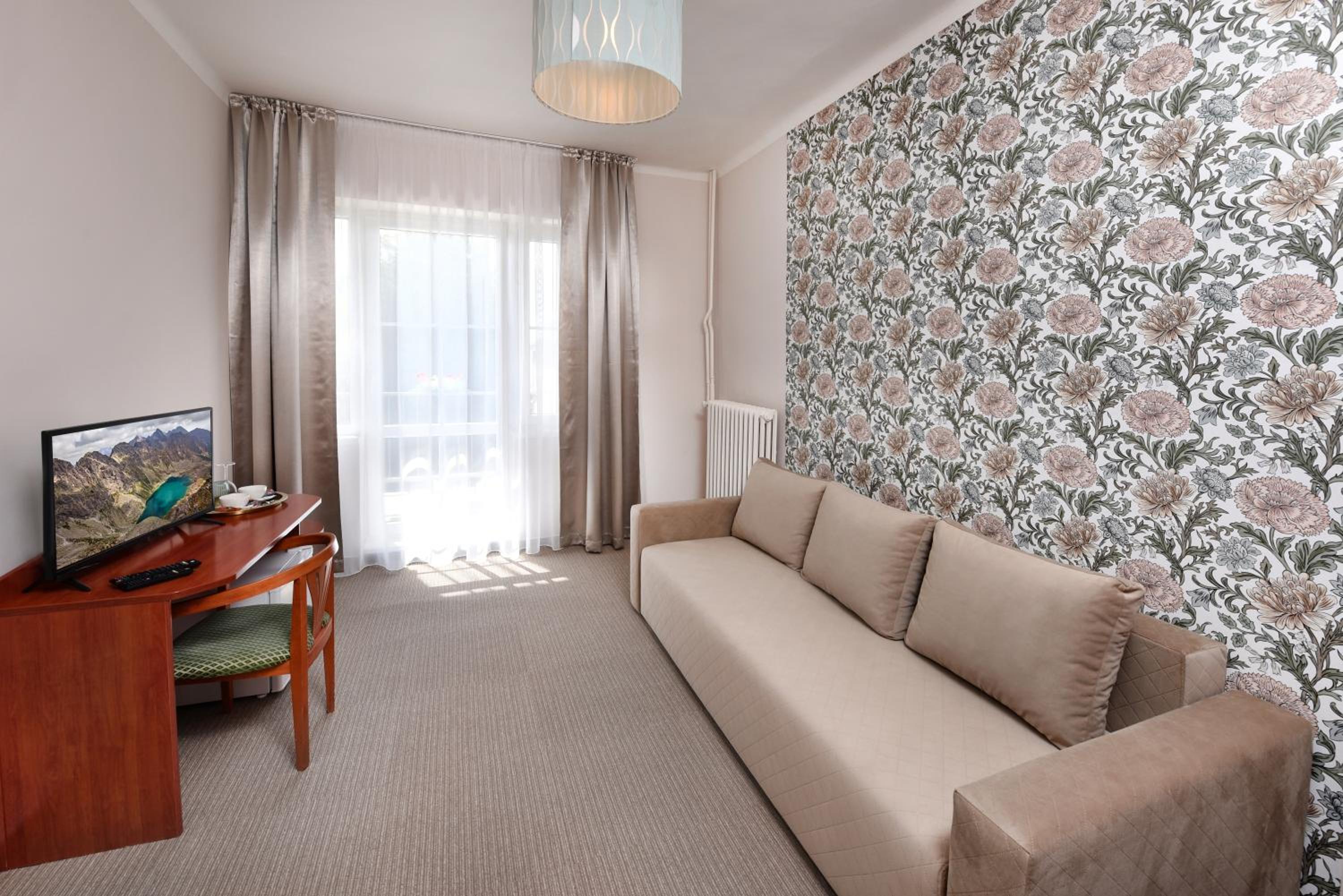 One-Bedroom Apartment - Photo 7