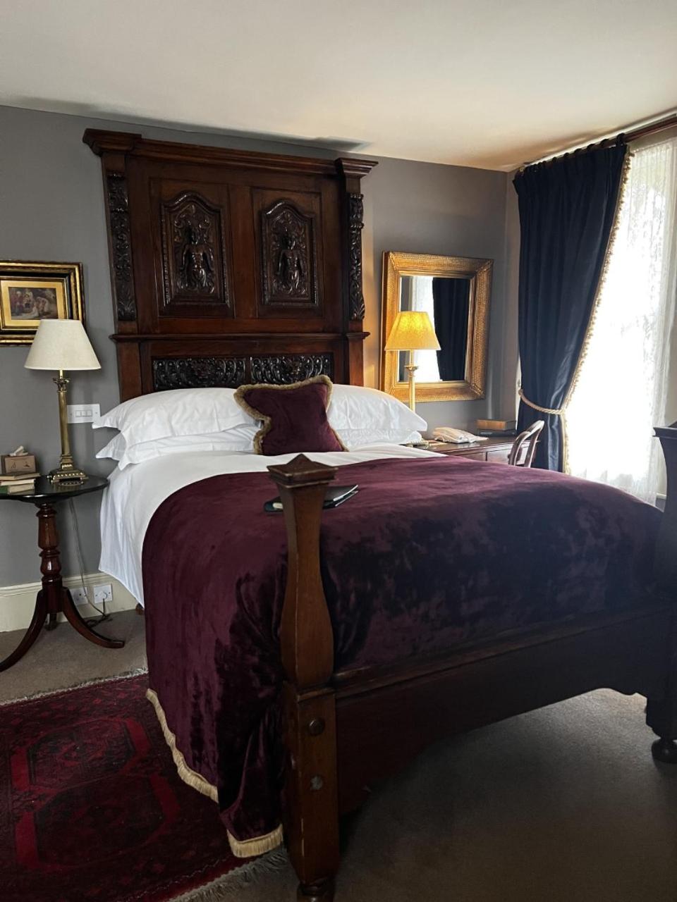 Club Single Room