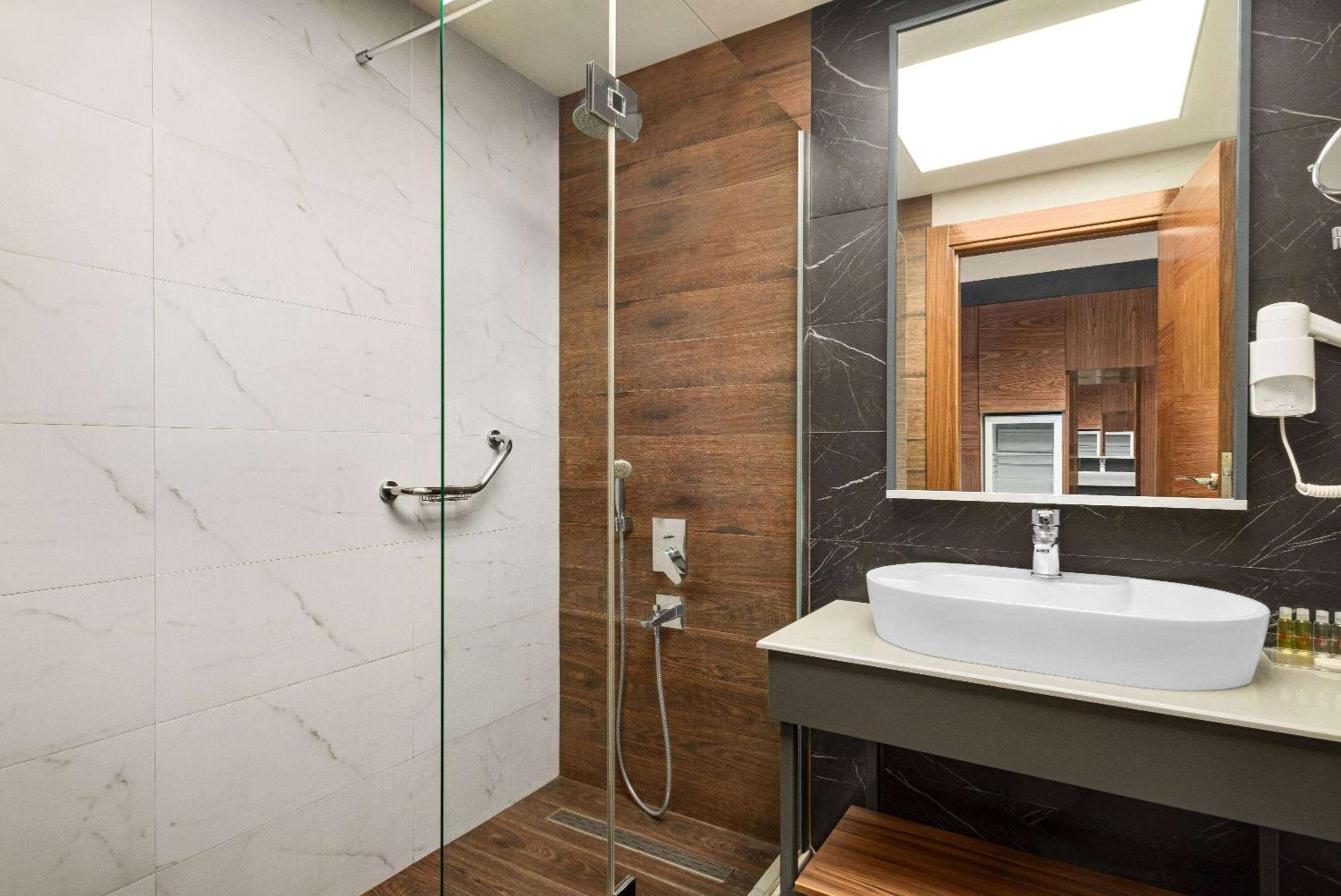 Deluxe Room - Photo 2