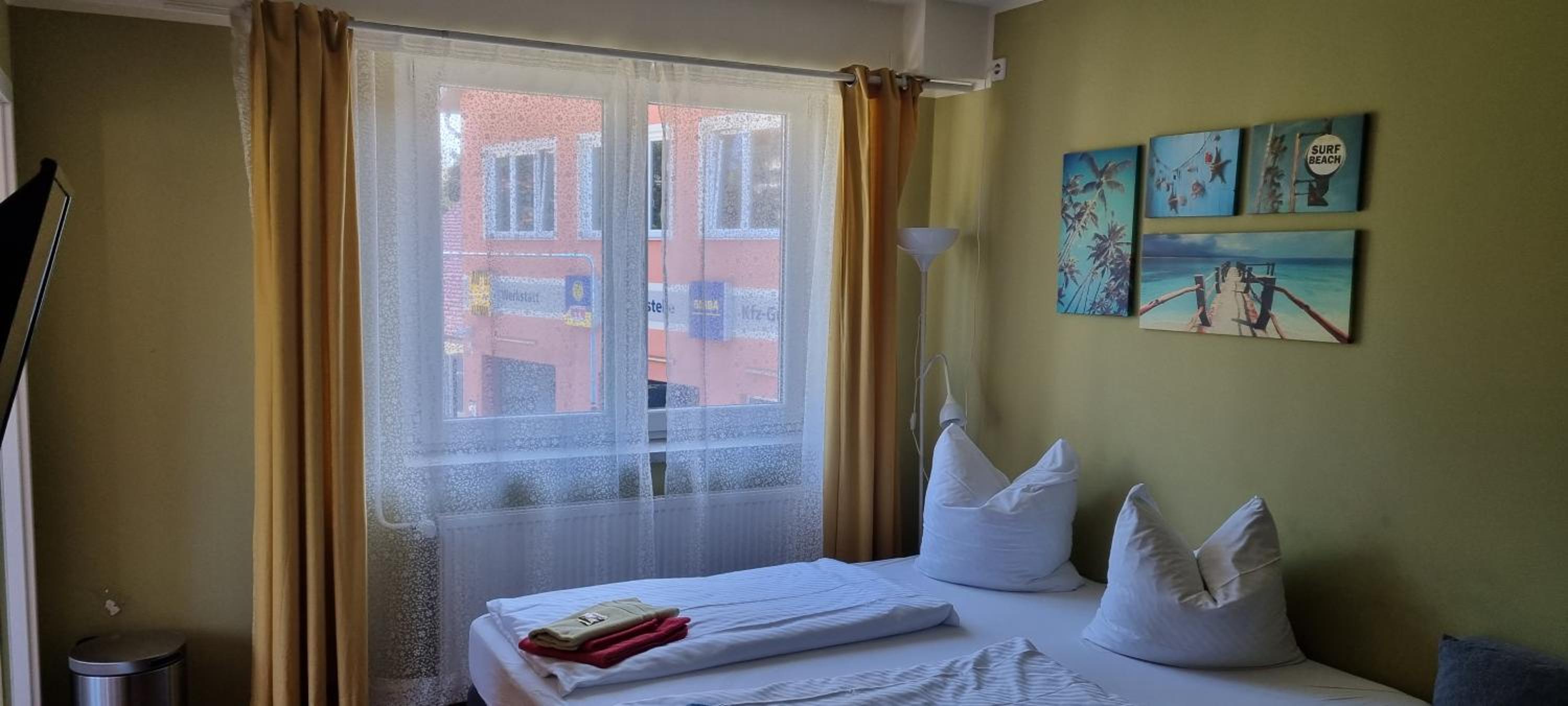 Double or Twin Room photo 3