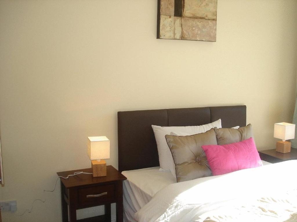 Four-Bedroom House photo 2