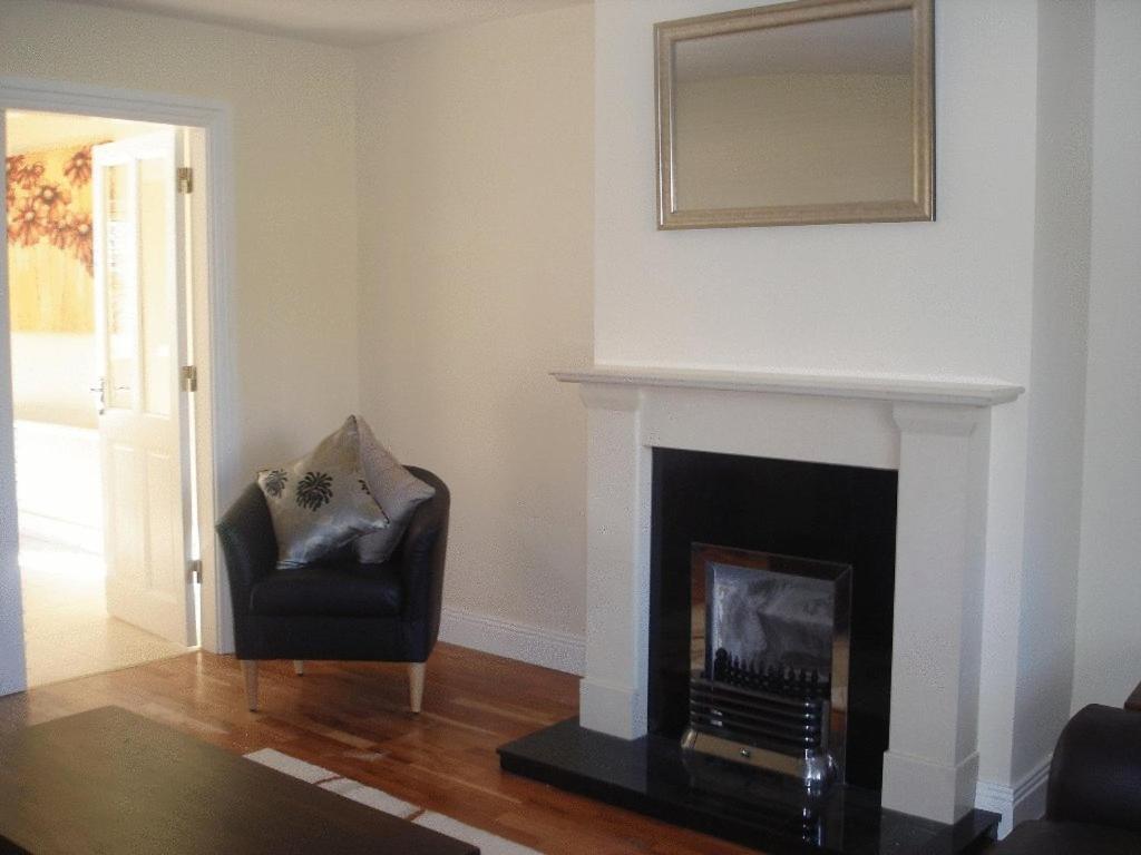 Four-Bedroom House photo 2