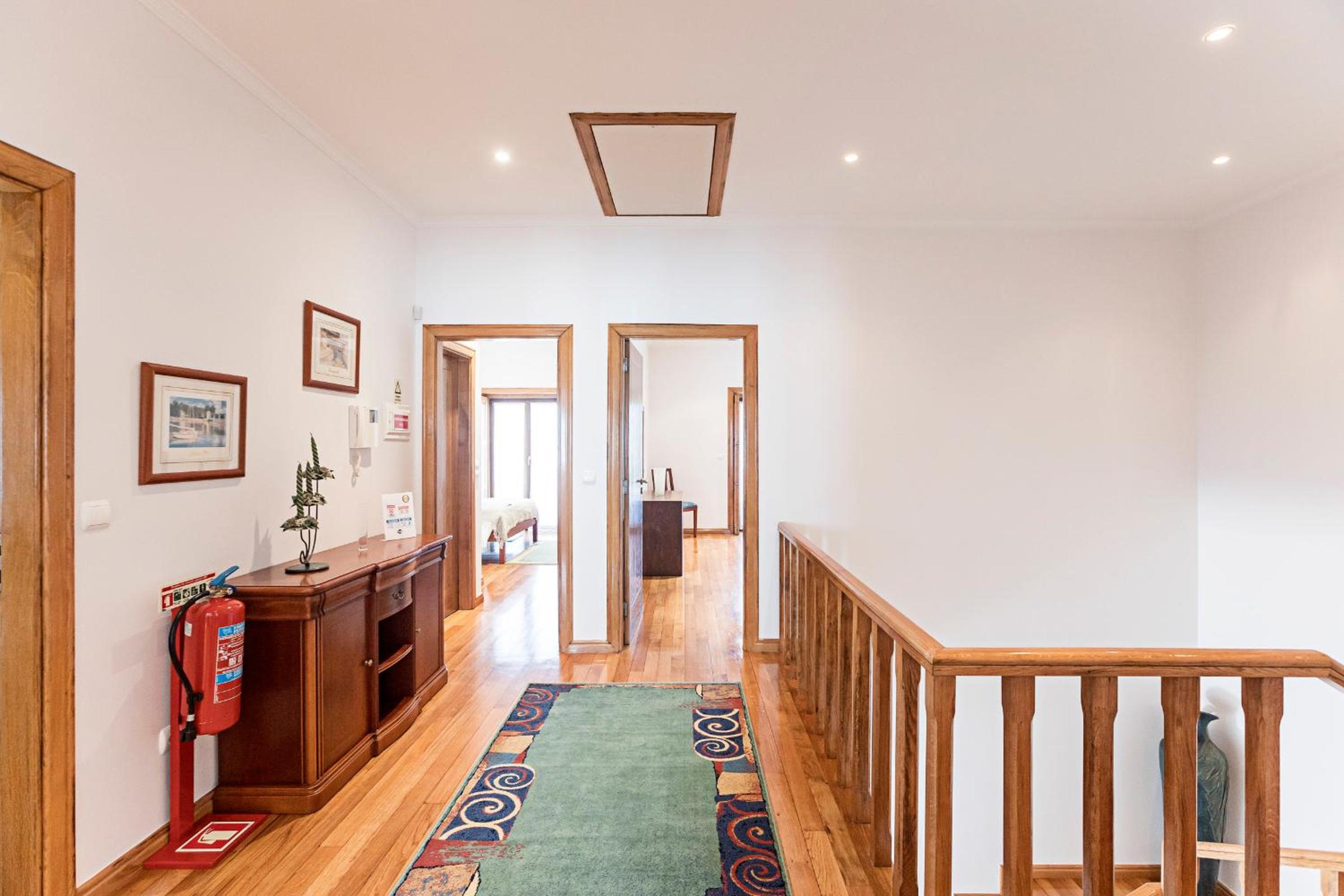 Four-Bedroom House photo 1