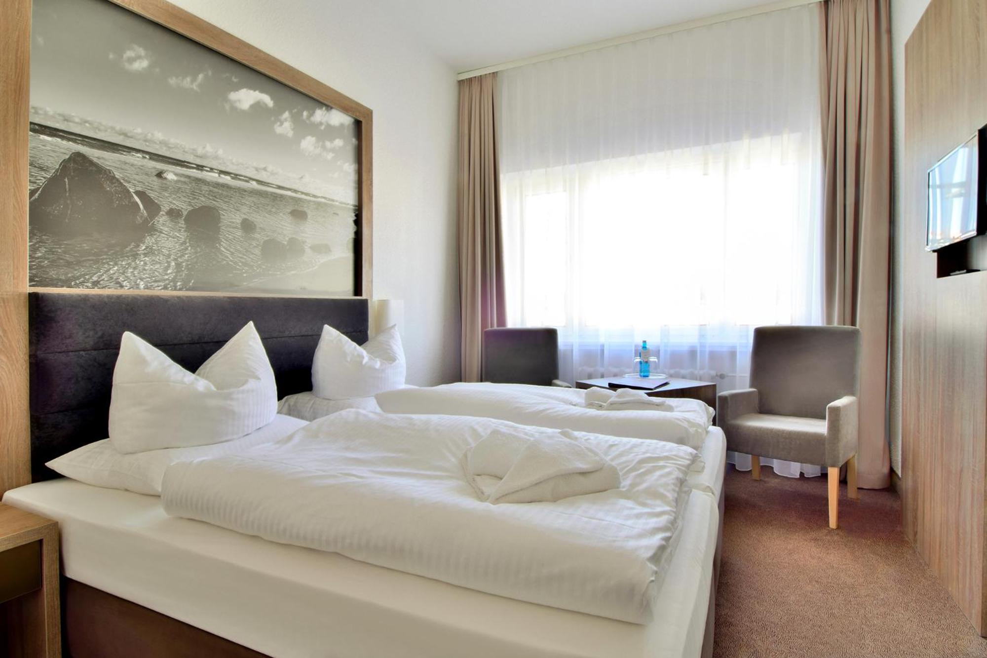 Small Double Room photo 1