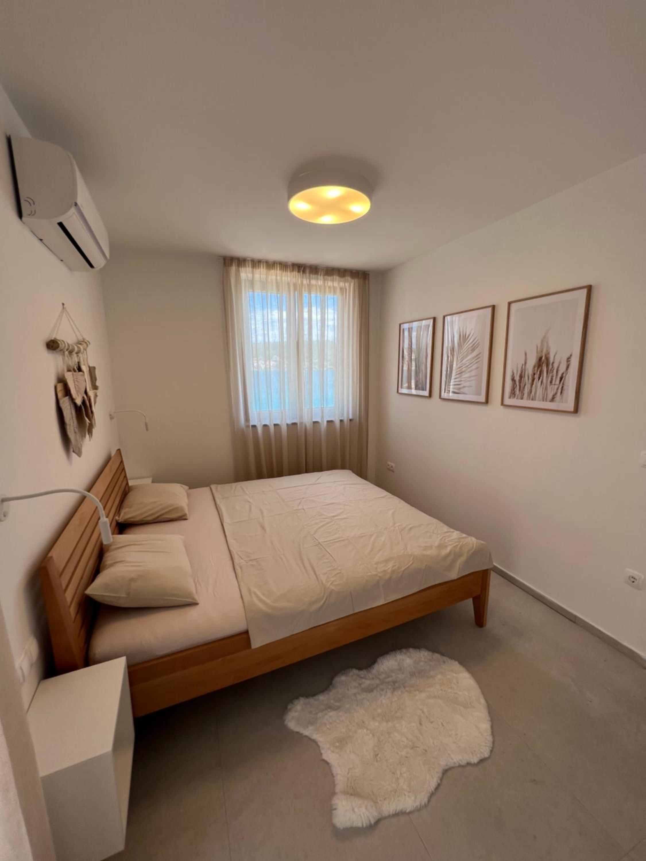 Apartment with Sea View - Photo 10