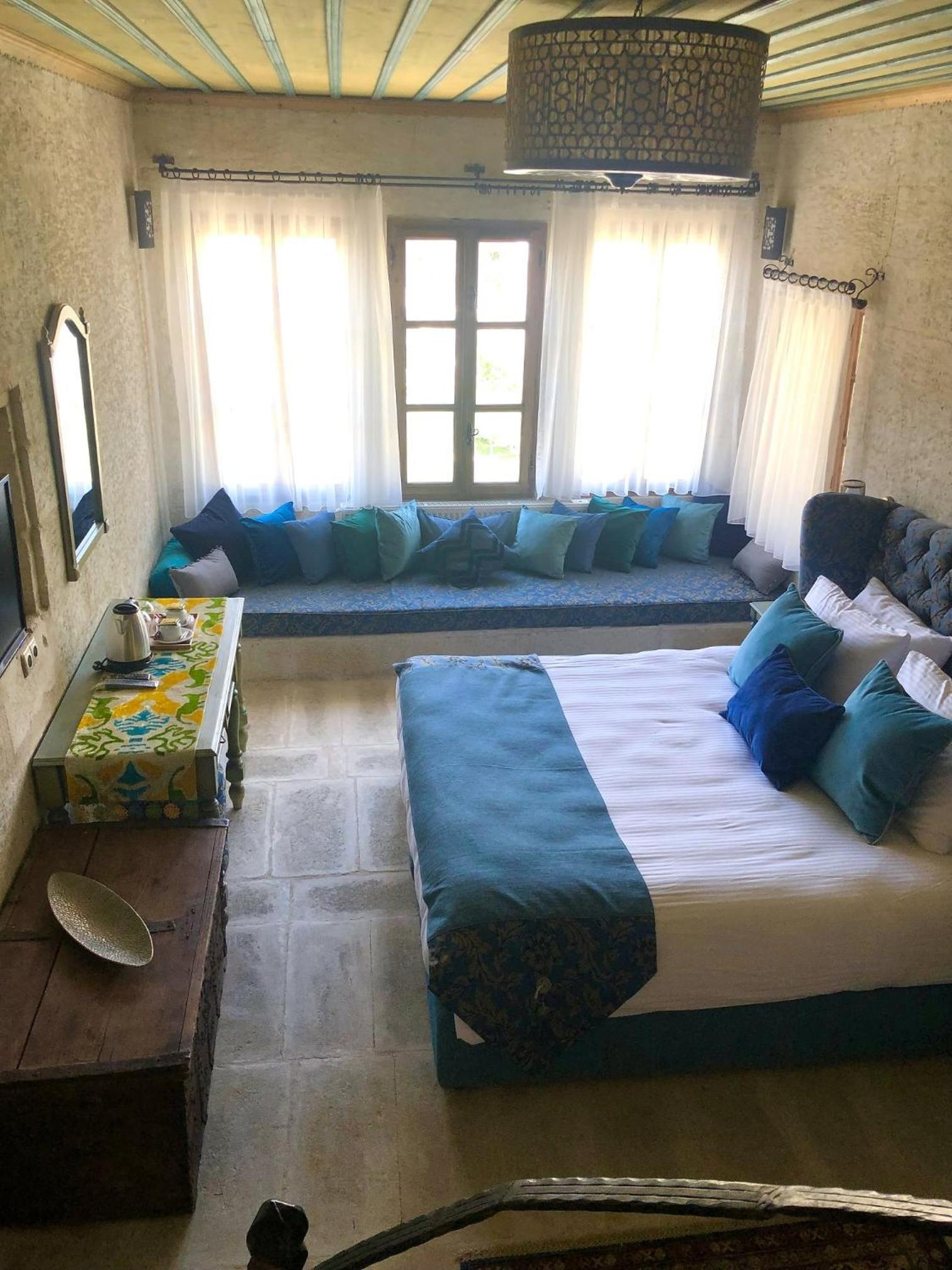 Superior King Suite