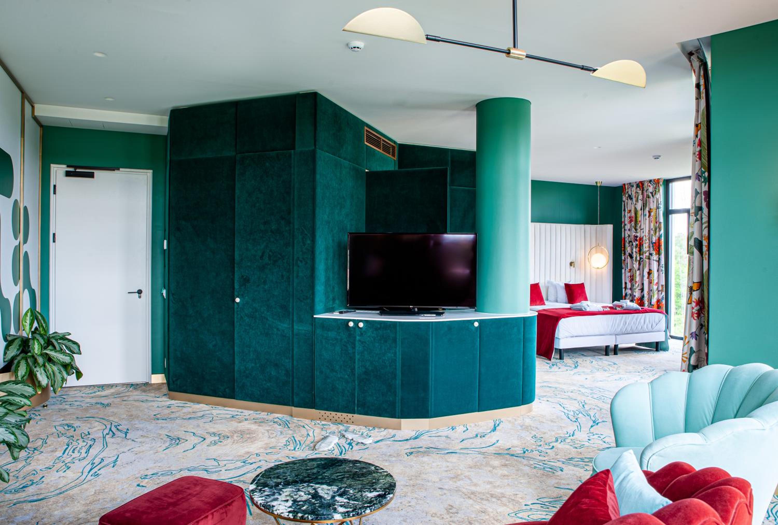 Suite with Balcony - Photo 8