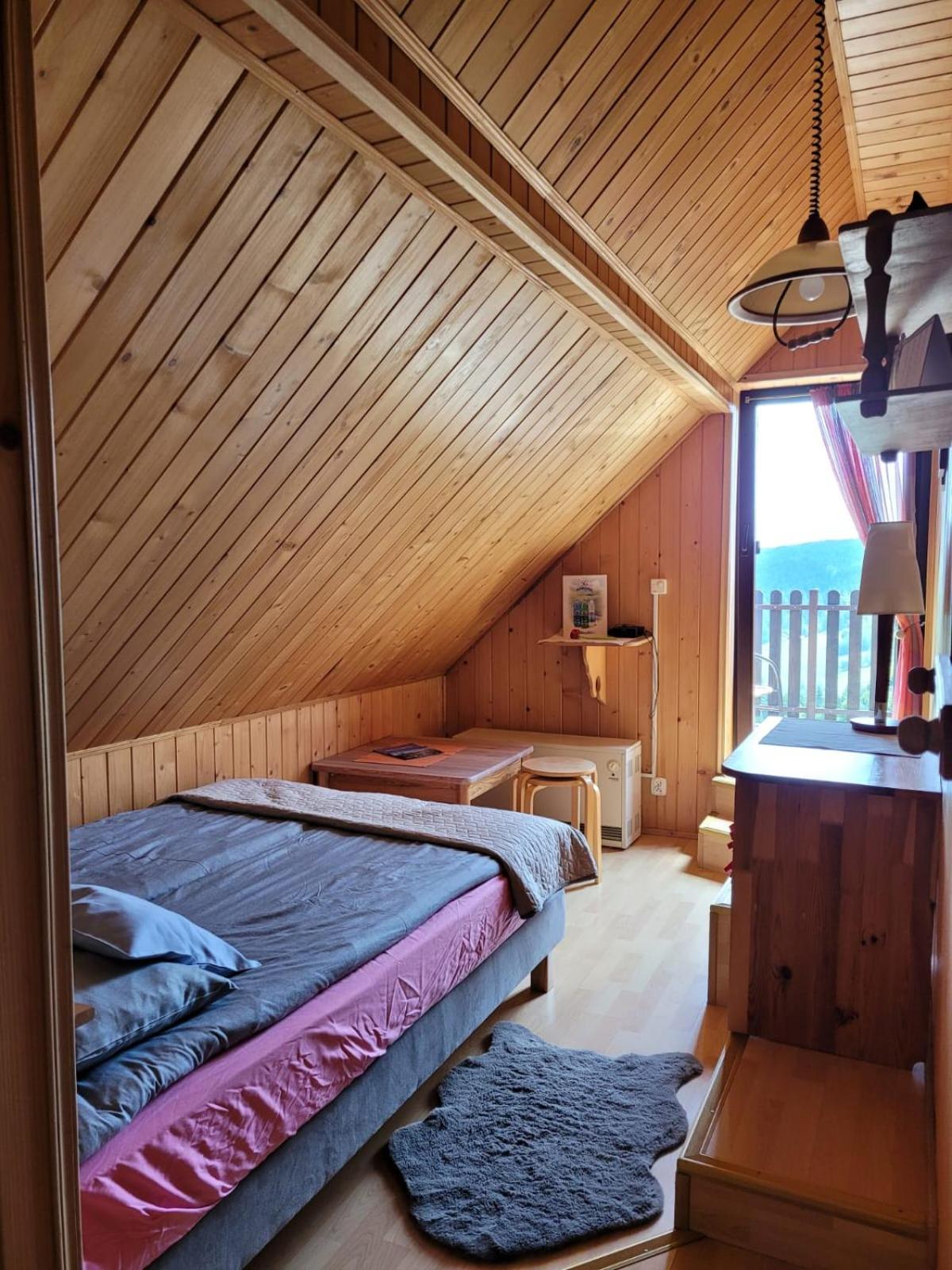 Double Room with Mountain View - Photo 4