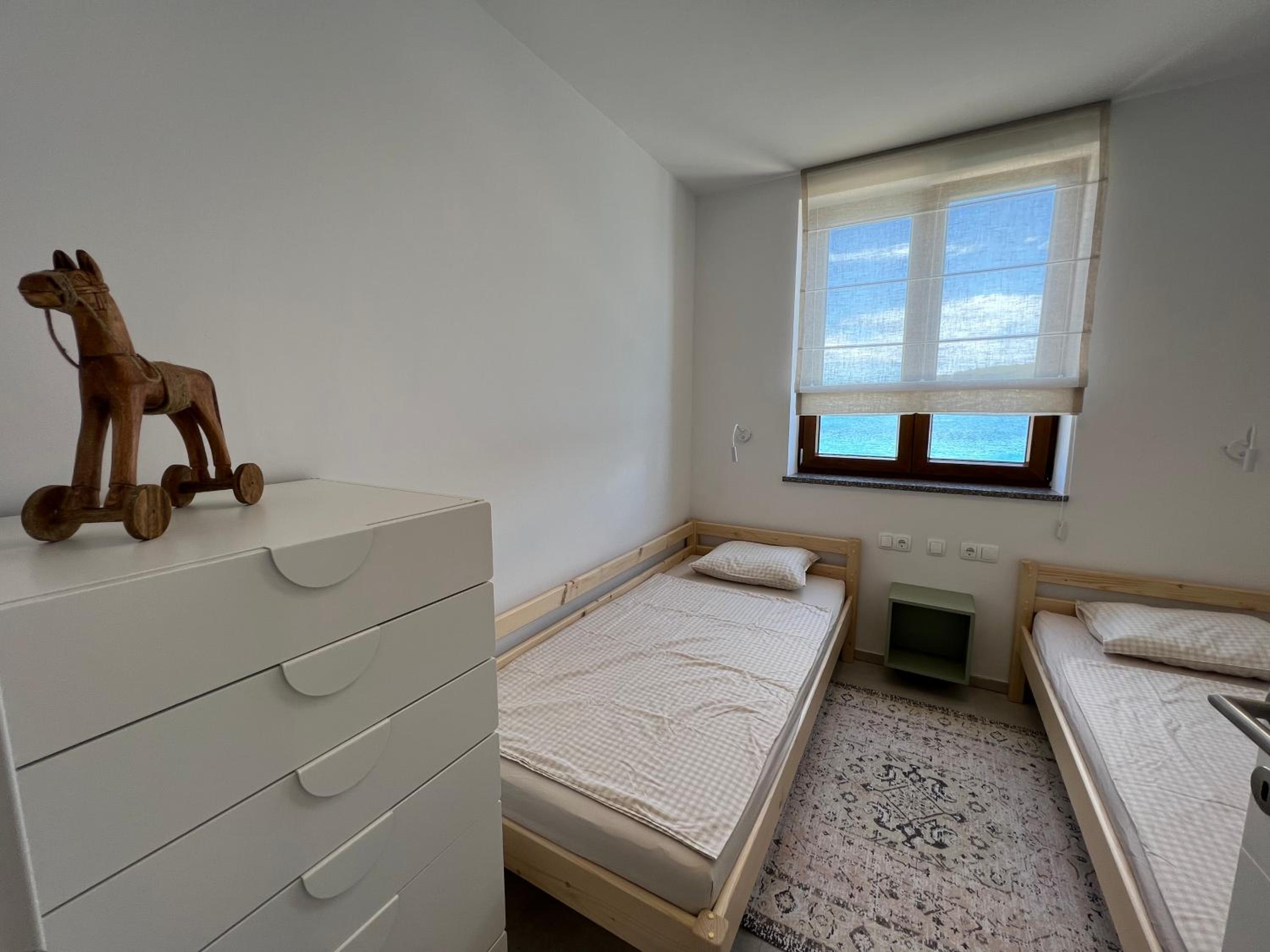 Apartment with Sea View - Photo 33