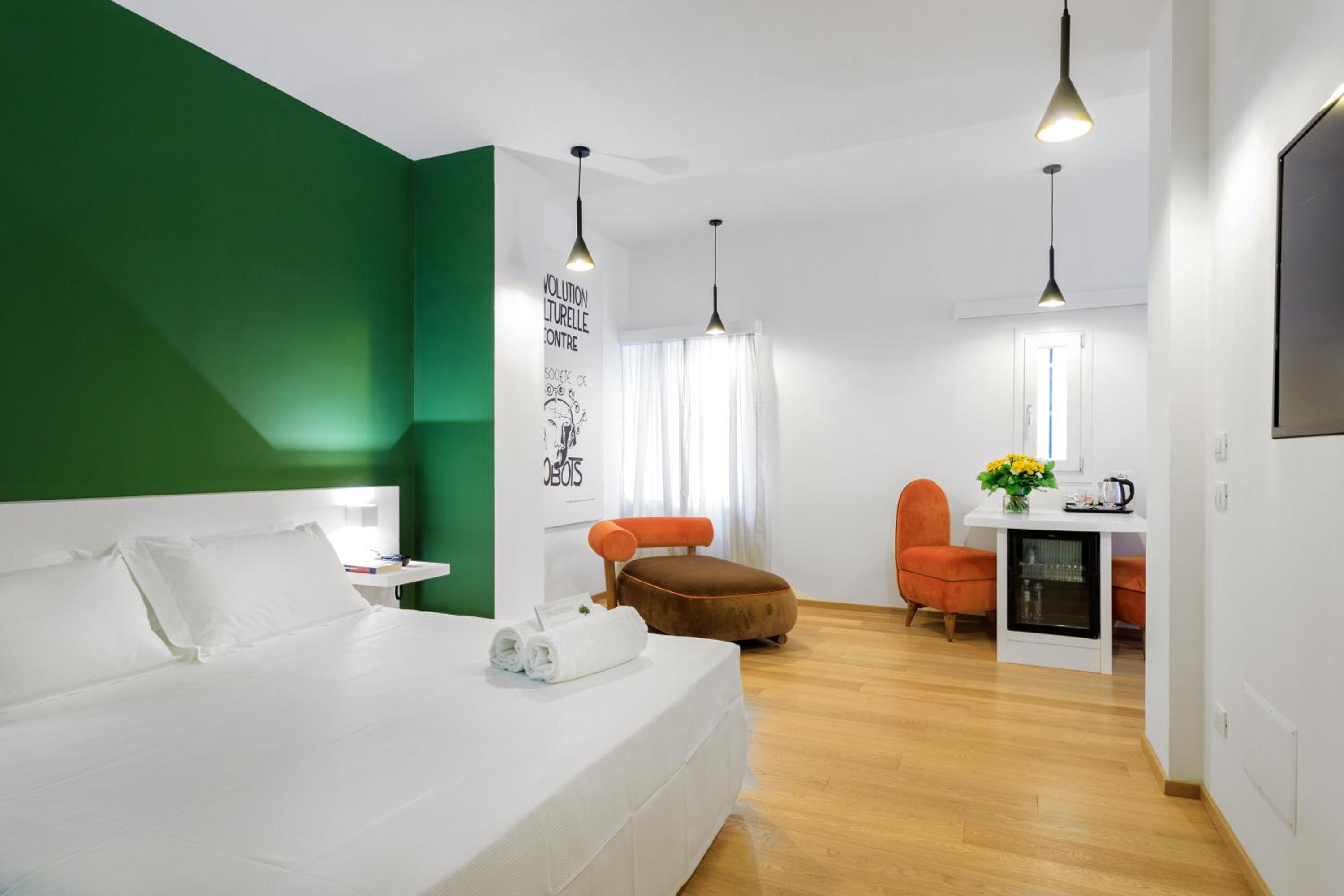 Suite - Photo 6