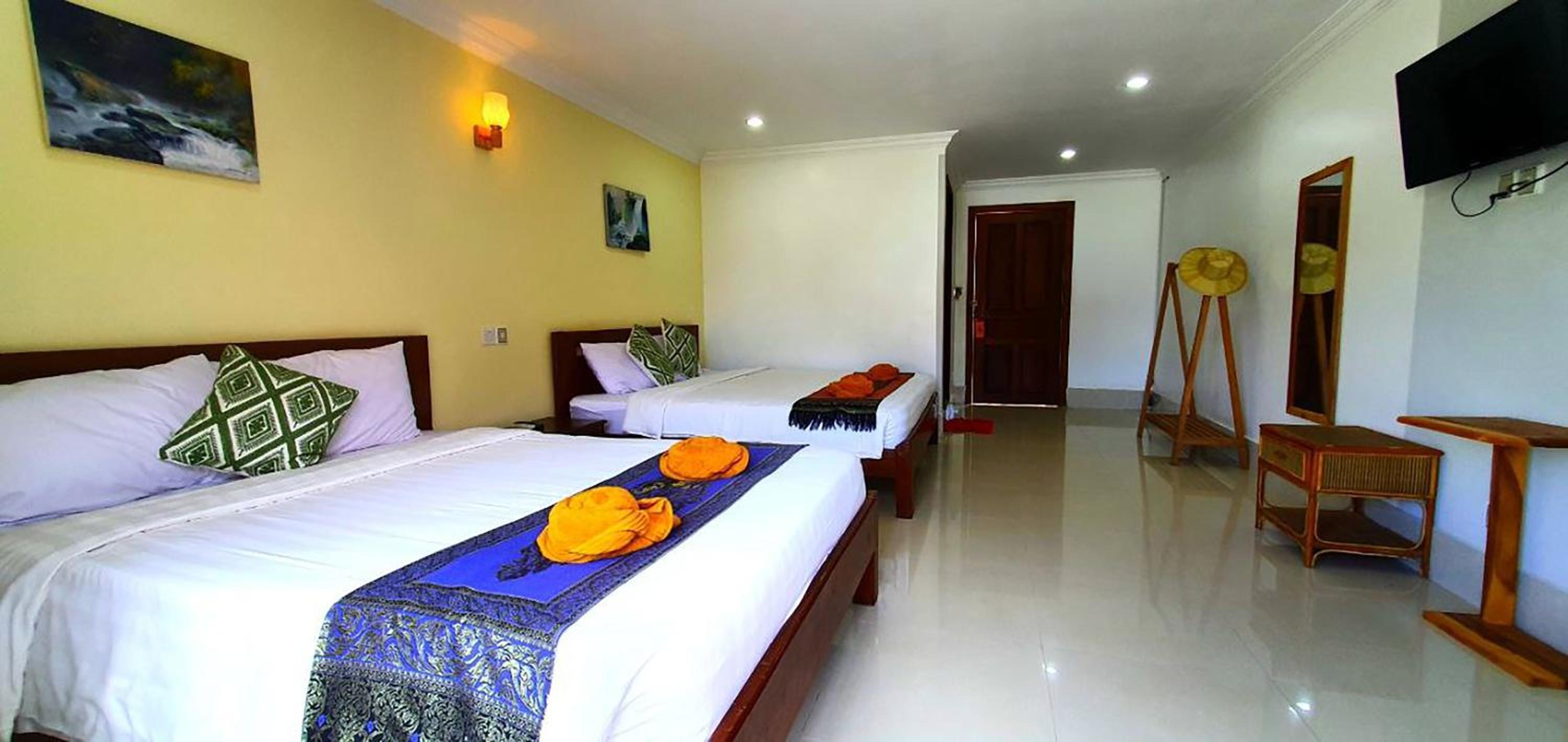 Deluxe Family Room - Photo 7