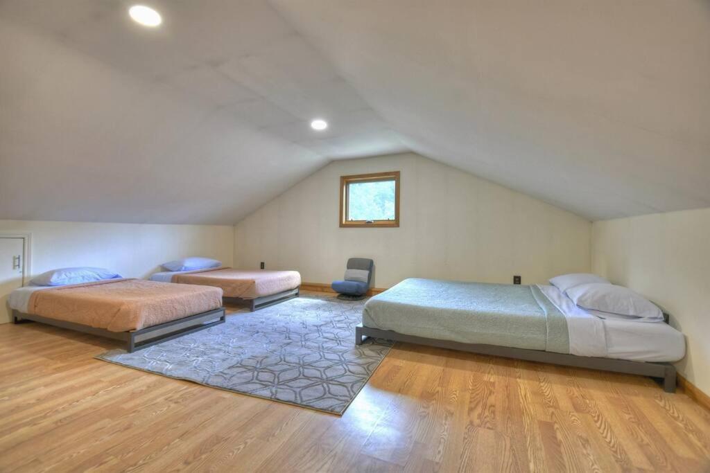 Four-Bedroom House - Photo 1