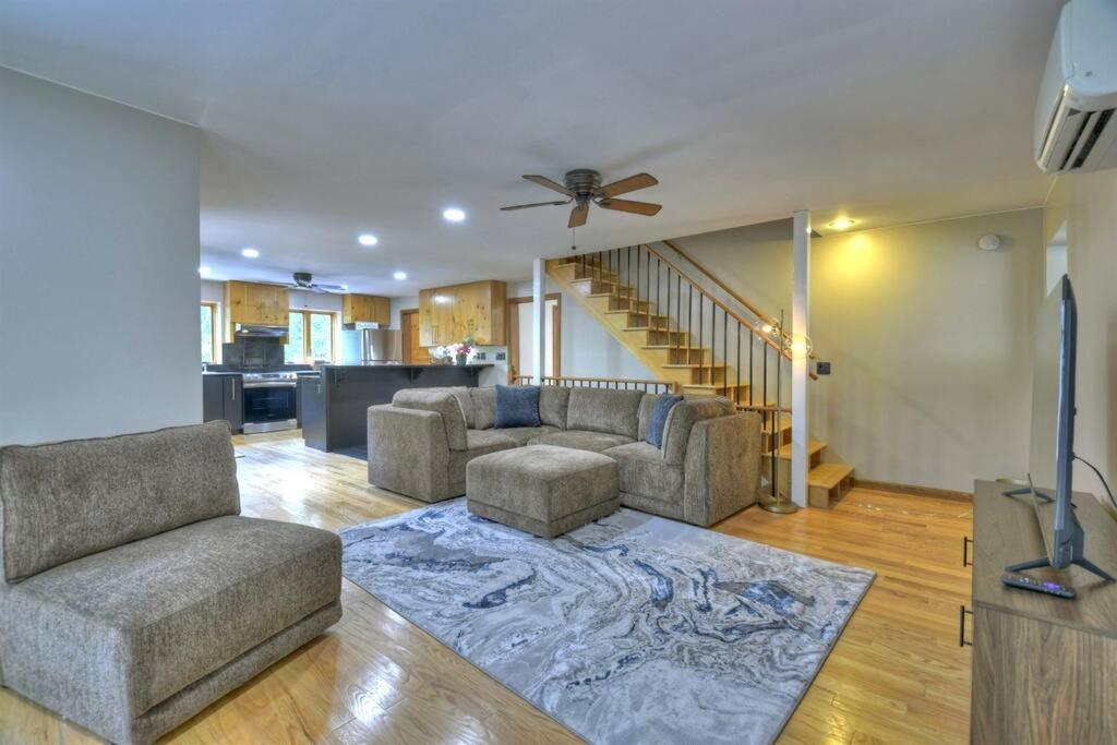 Four-Bedroom House - Photo 26