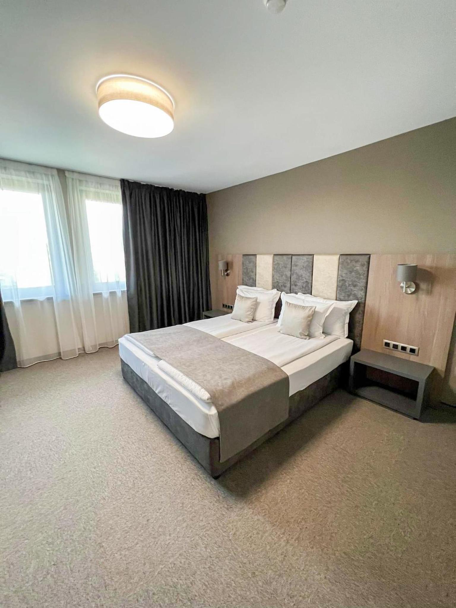 Deluxe Double Room photo 3