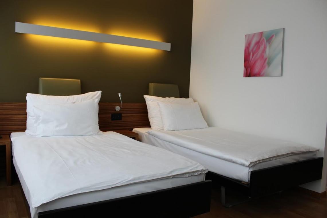 Standard Twin Room photo 2