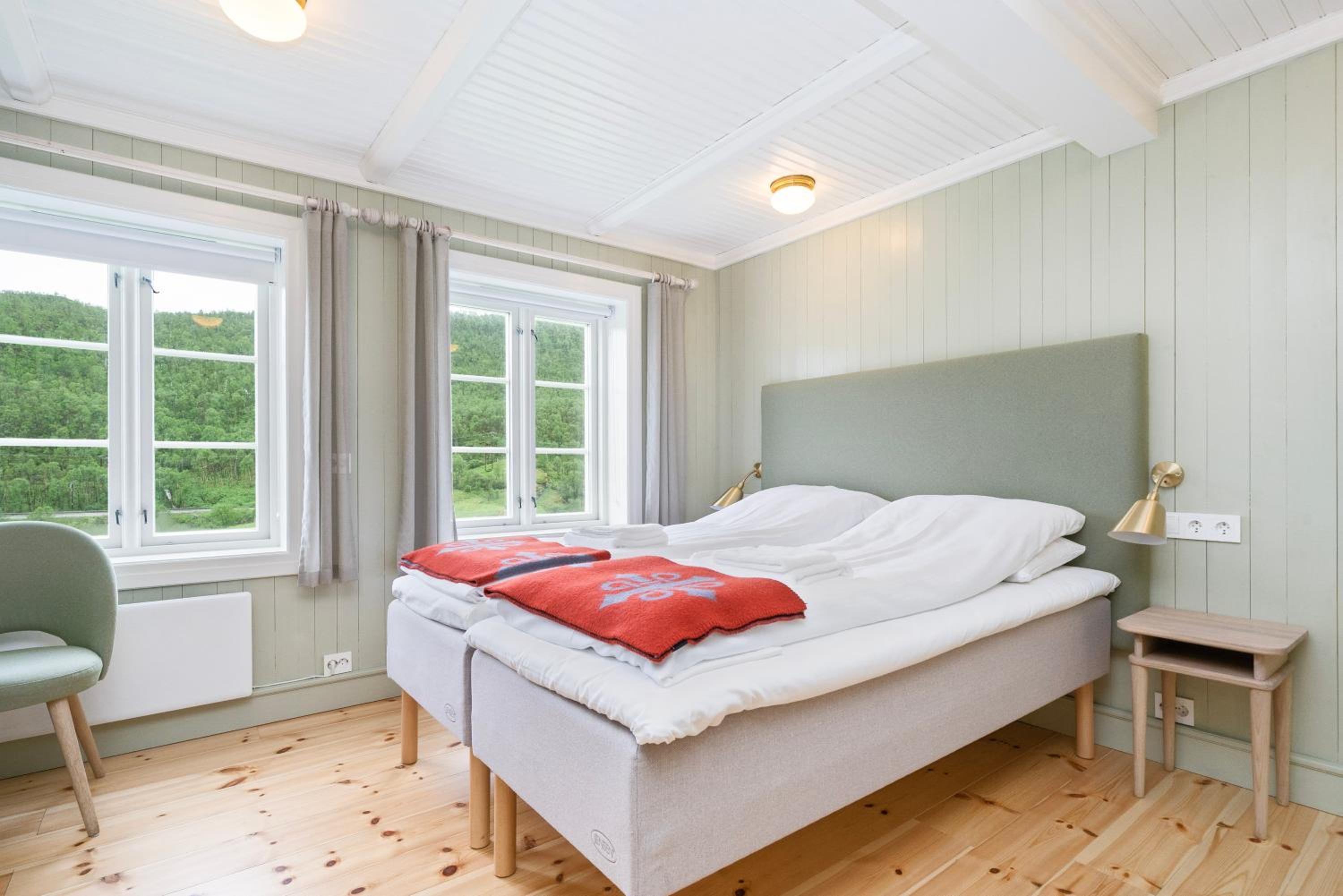 Large Twin Room